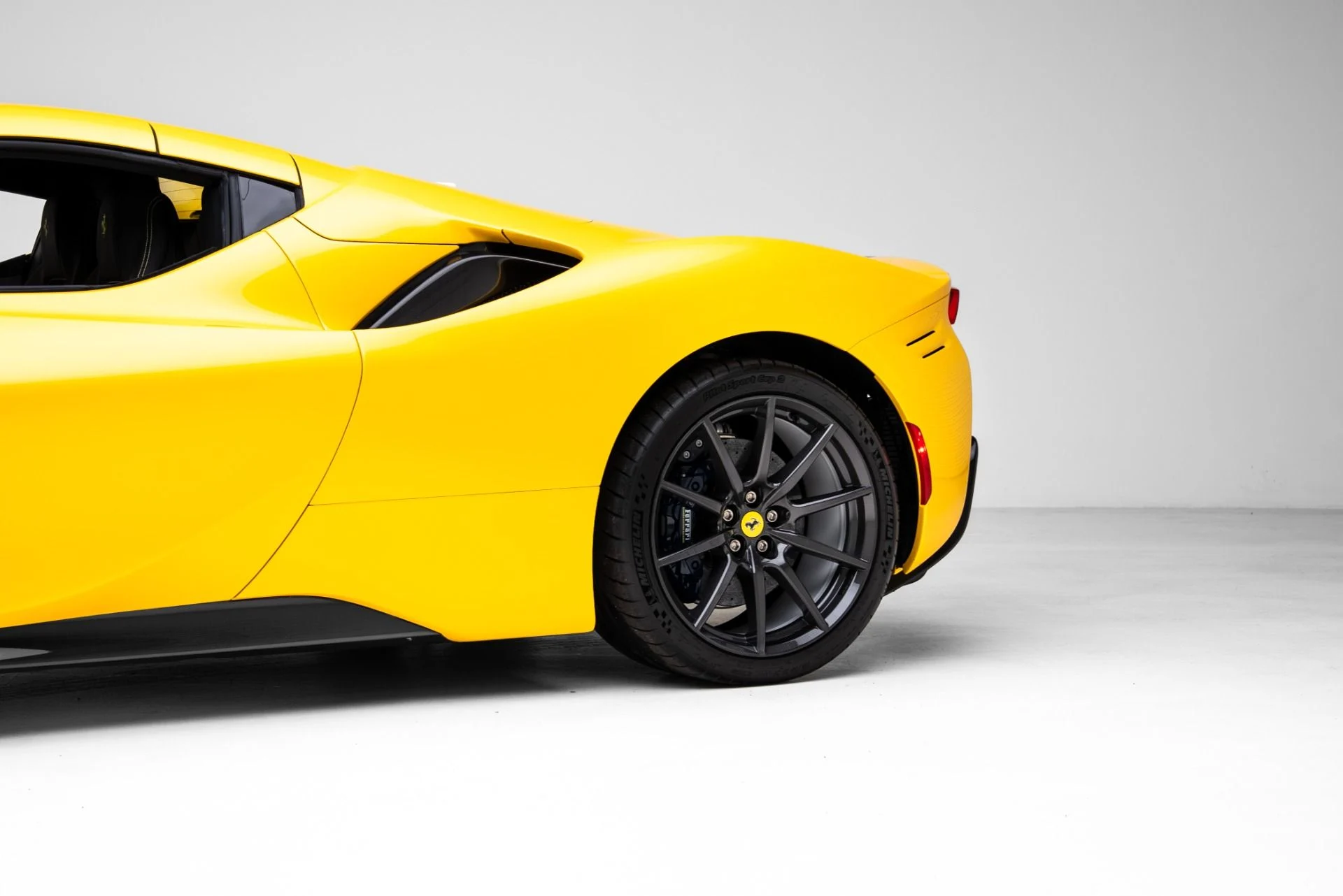 mph011_3272597781_Used_2024_Ferrari_SF_90_Spider_1770854329_3a448d720a