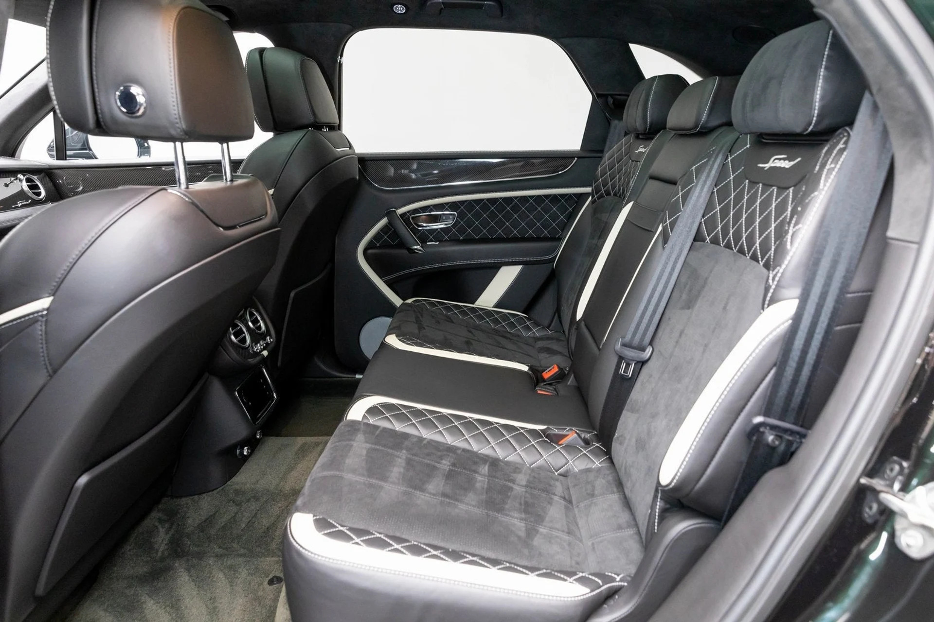 mph011_3273227570_12_2fd729113a