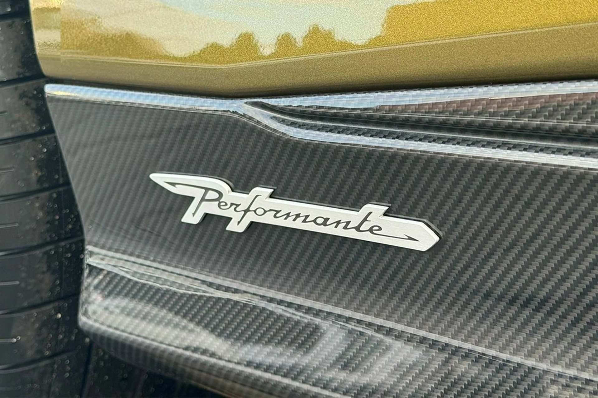 mph011_3280160147_Used_2024_Lamborghini_Urus_Performante_1737380299_dd255ff13d