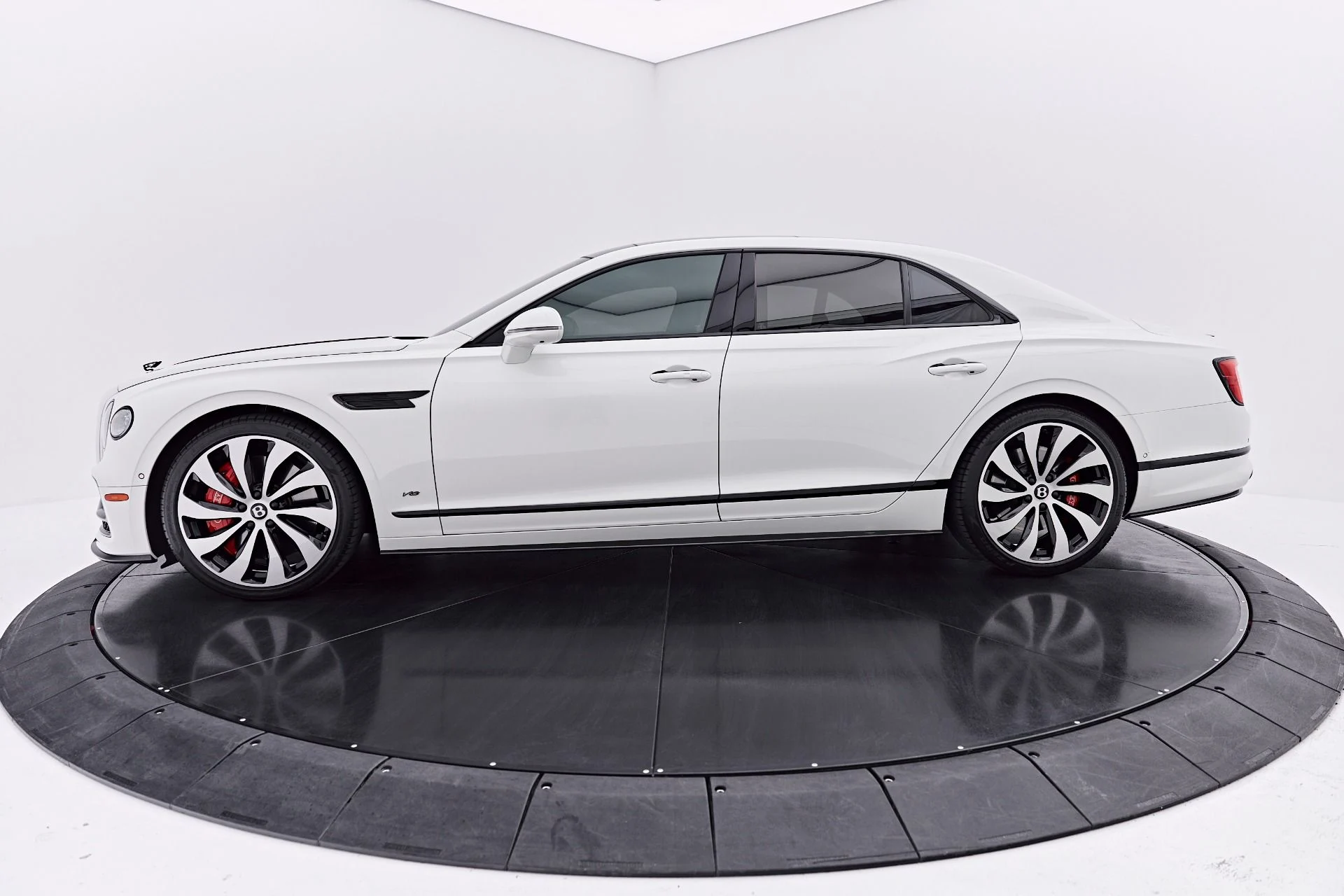 mph011_3284157861_Used_2022_Bentley_Flying_Spur_V8_1786412476_e974b19b86