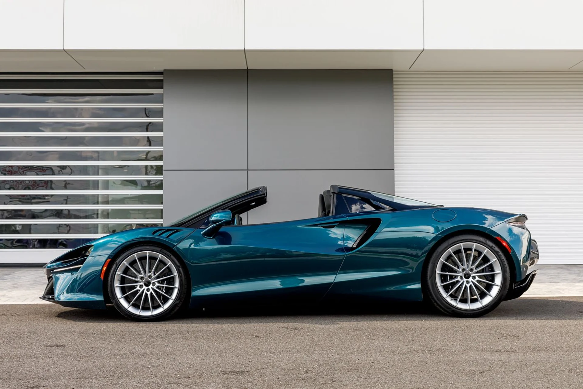mph011_3284797141_New_2026_Mc_Laren_Artura_Spider_7d3bb47f3a
