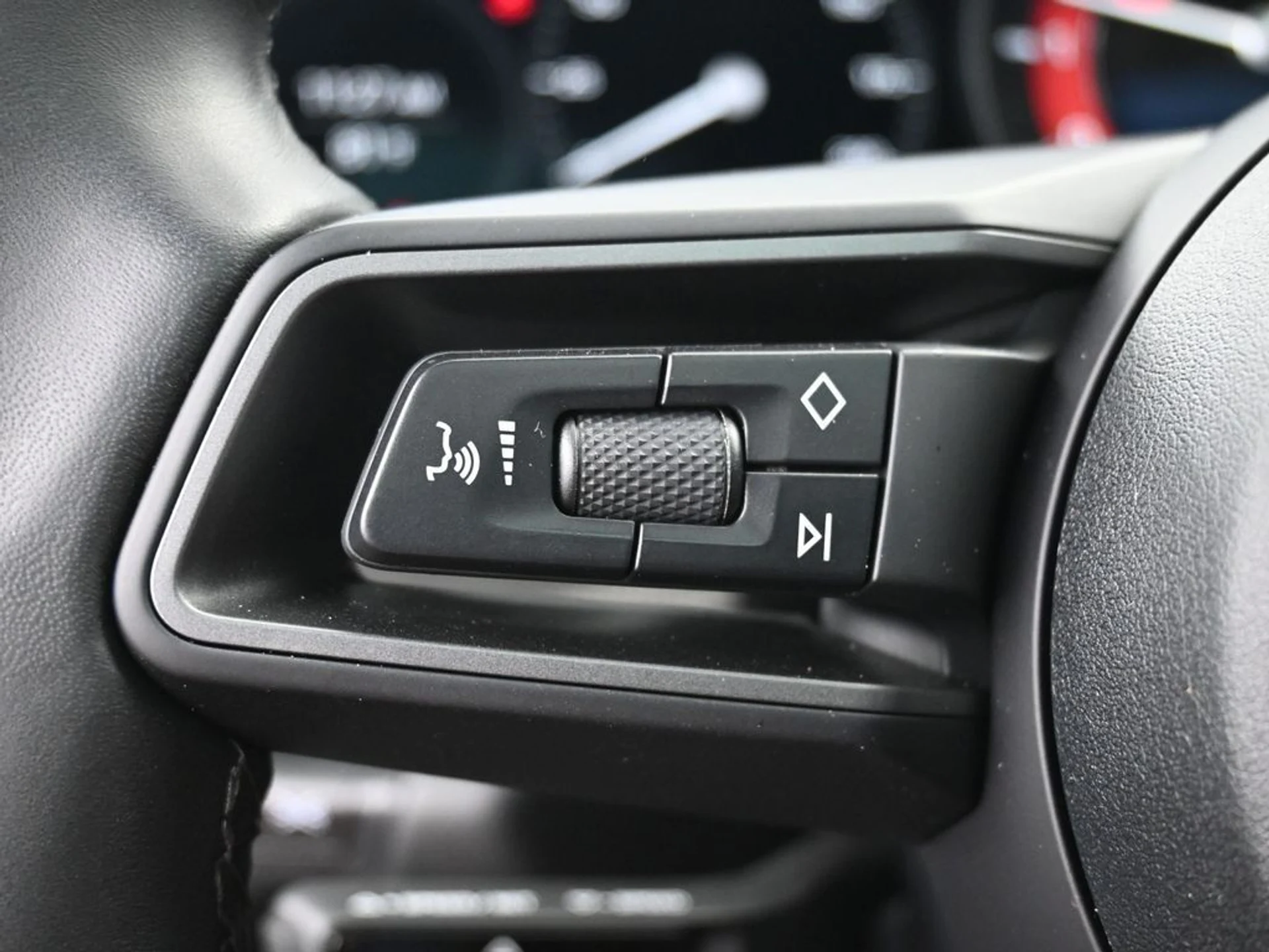 mph011_3297200048_6558eb333efac1bda353cbac563b320c_147acd35fc