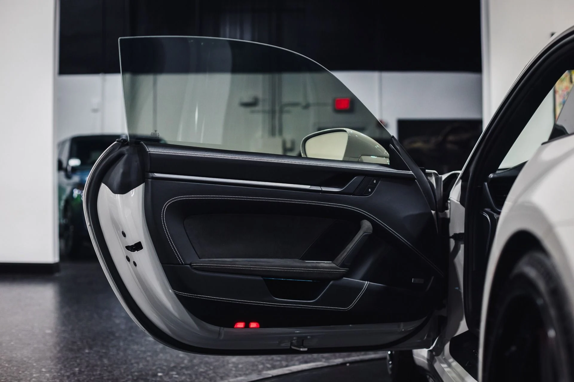 mph011_3306812746_Used_2022_Porsche_911_GT_3_Chalk_CC_Bs_Tasteful_Upgrades_1775764800_b660262c20