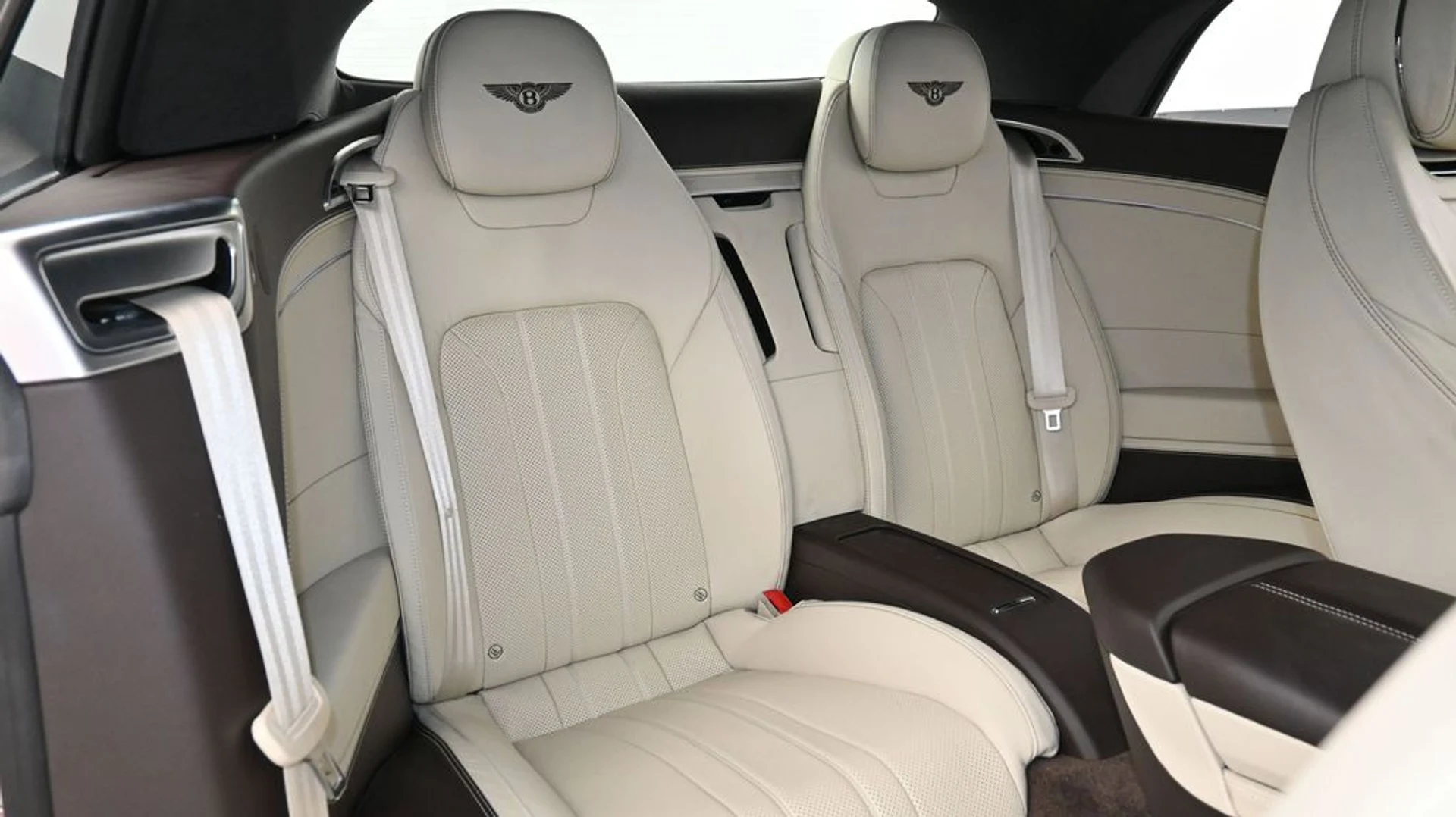 mph011_3317493884_75fc6a95a8933b821ec64bcbbca180b5x_e9b596c710