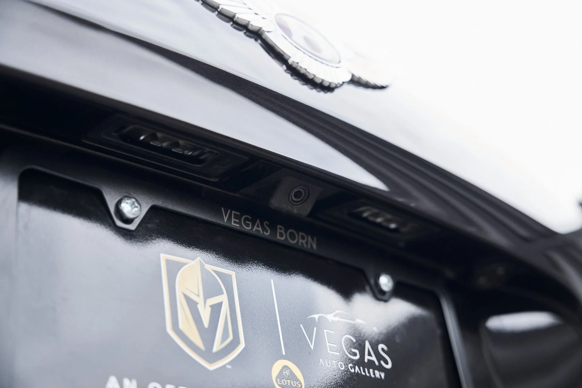 mph011_3321223752_Used_2015_Bentley_Flying_Spur_V8_1769278319_232a014d78