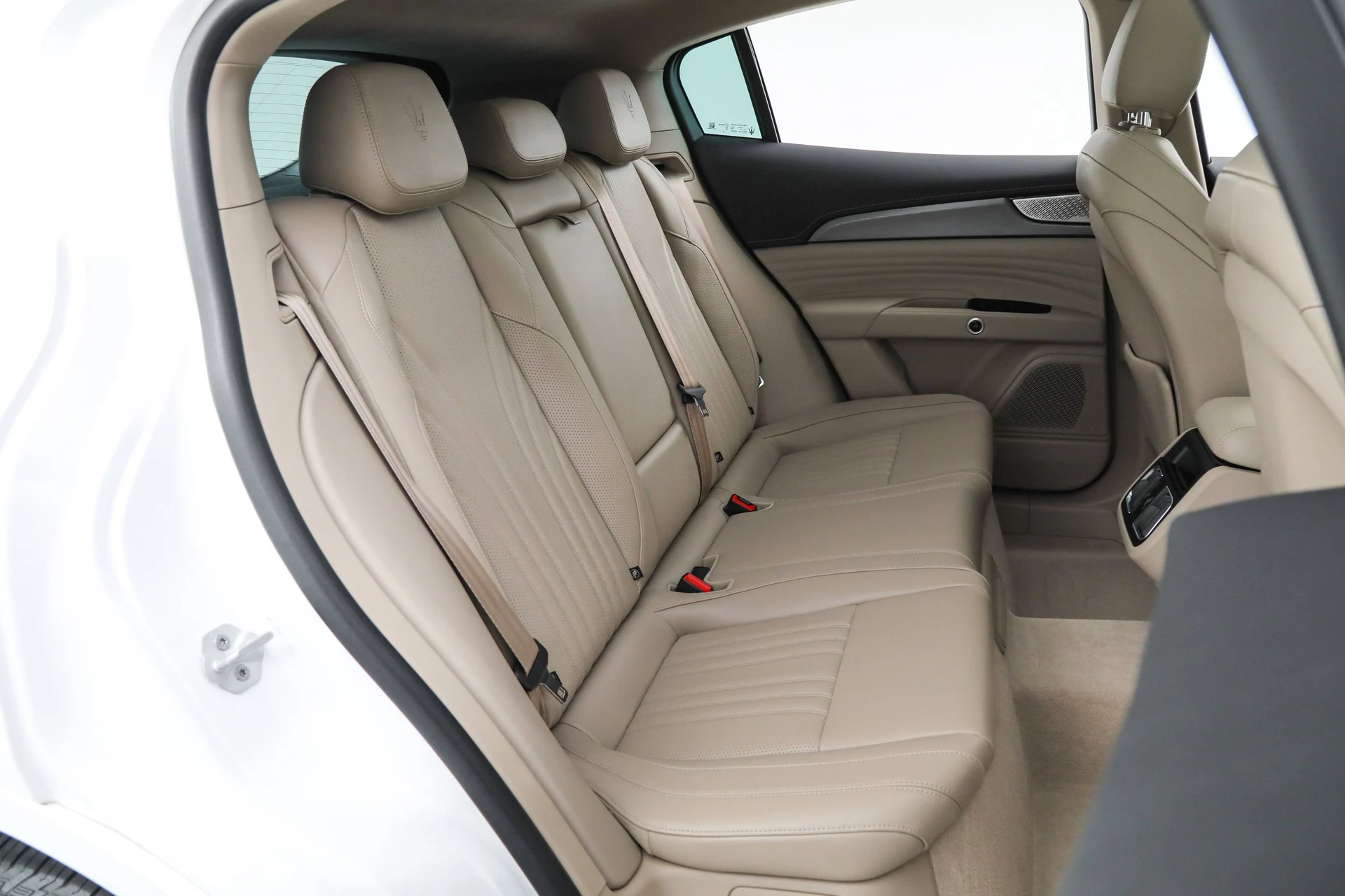 mph011_3322701344_2d5f8b0e46ee2ed567b5a9c5ef1a926a_860705b065