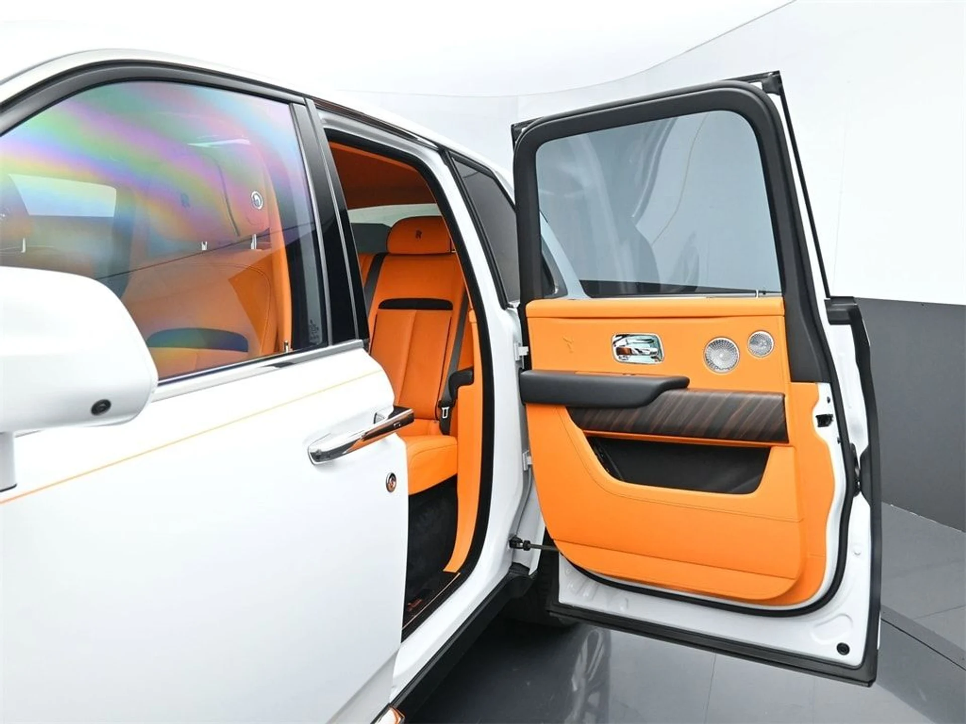 mph011_3325150753_98c4b11dadbbefd54ad92a5956063104x_2780f7f59a