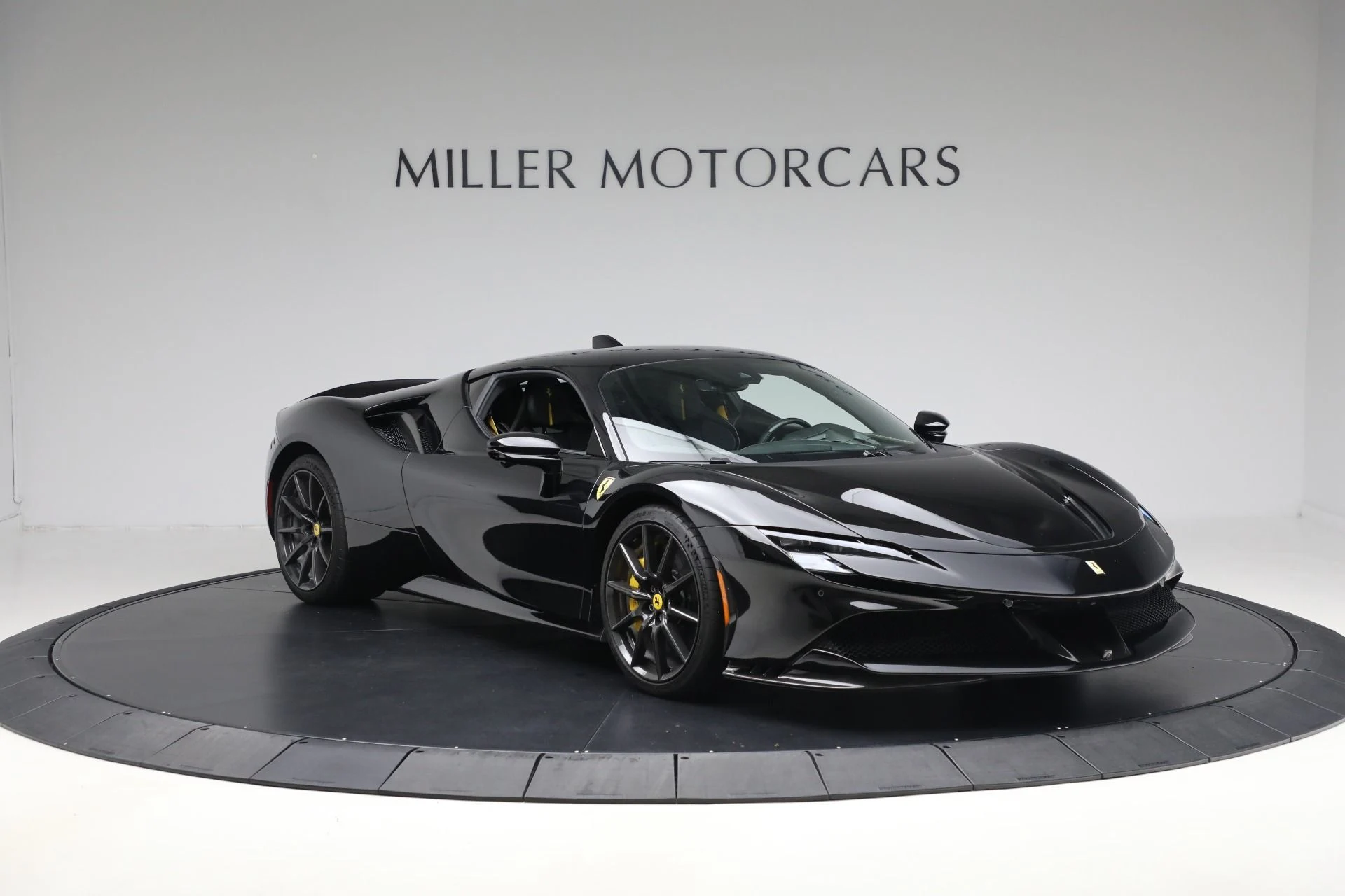 mph011_3332133542_Used_2022_Ferrari_SF_90_Stradale_b263895b7a