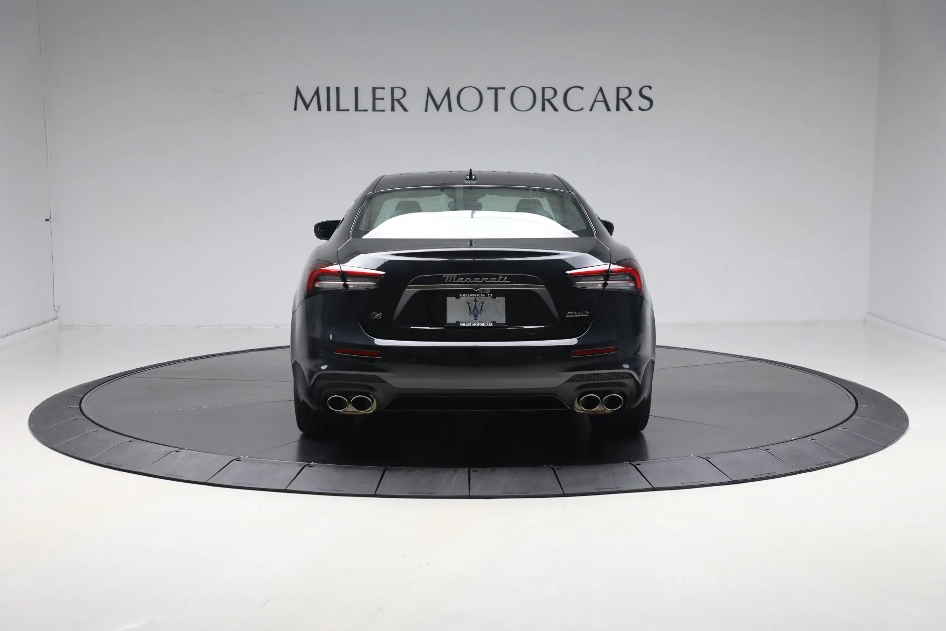 mph011_3336223833_New_2024_Maserati_Ghibli_Modena_Ultima_Q4_ffae245979
