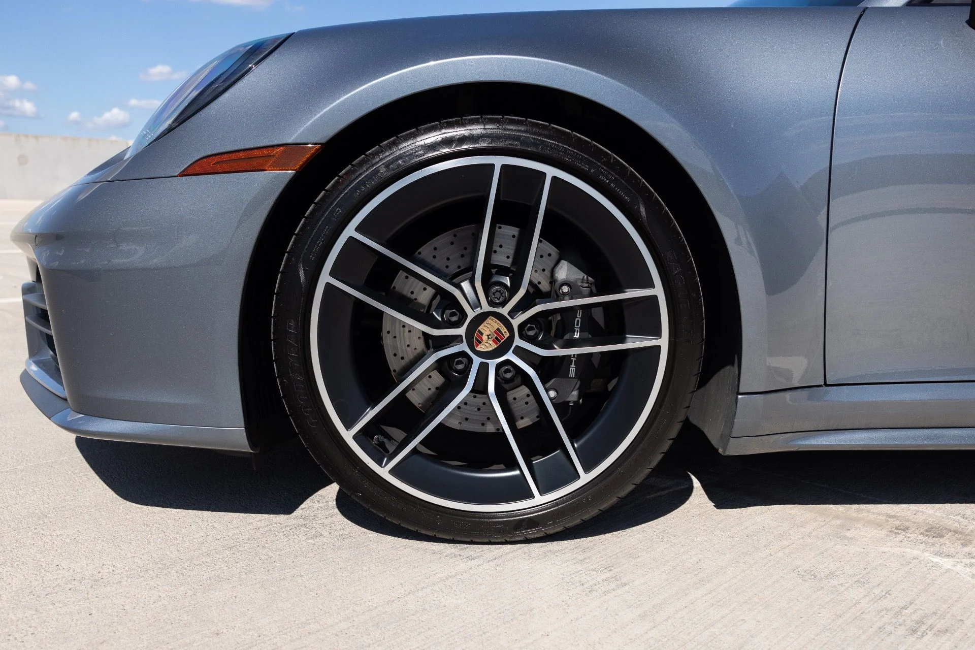 mph011_3339000352_Used_2025_Porsche_911_Carrera_T_1789434044_e68b953f08