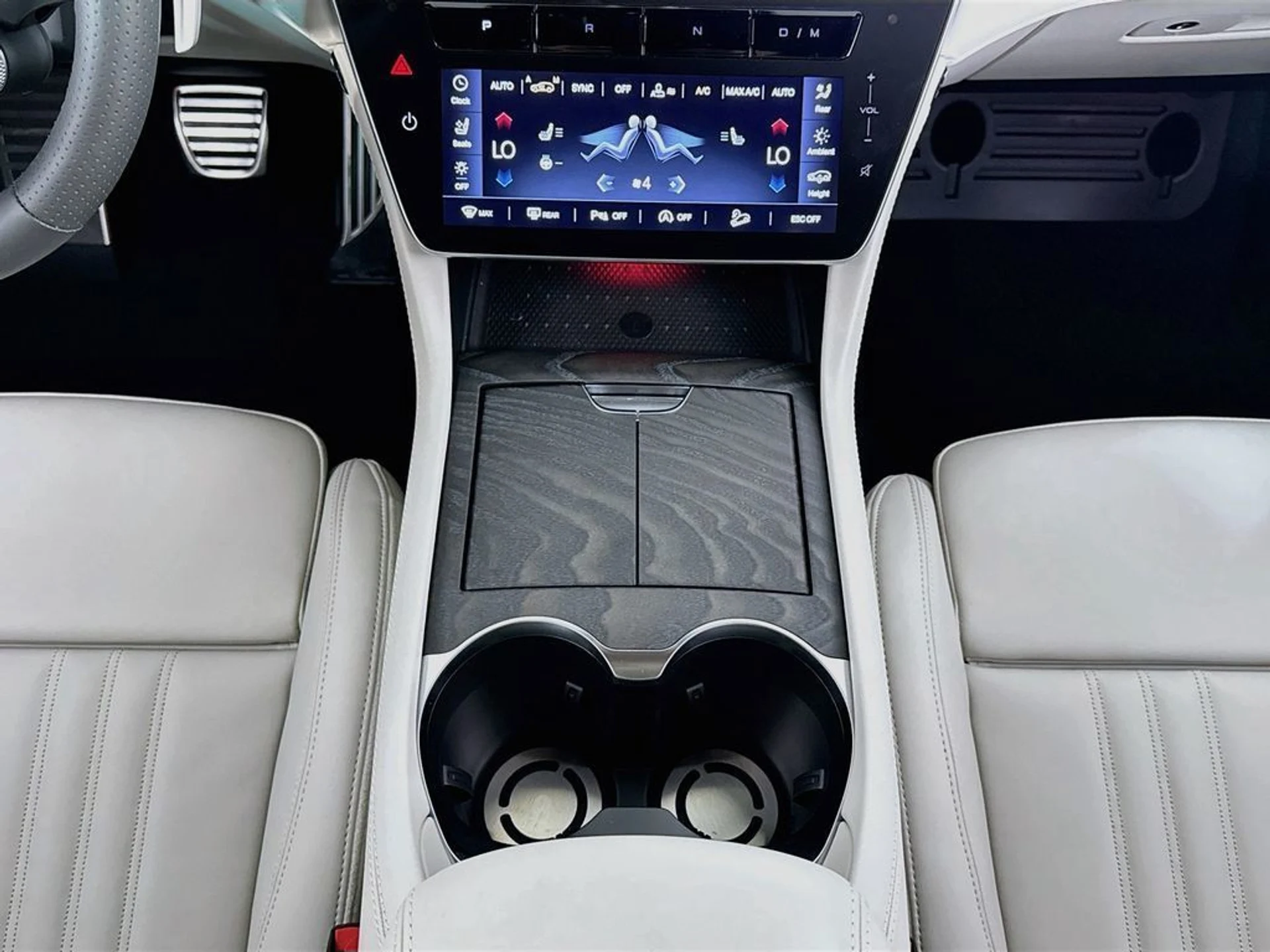 mph011_3341171732_new_2026_maserati_grecale_modenaawd_11350_23061012_13_1024_046880cad8