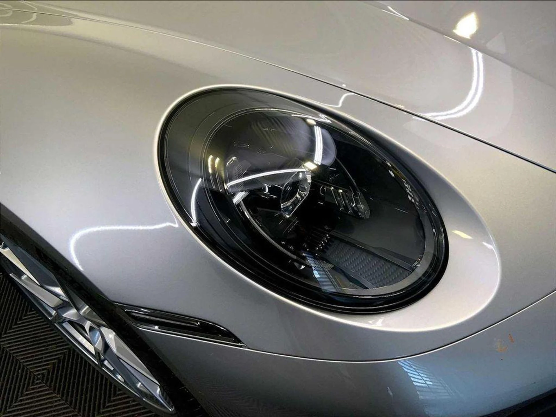 mph011_3342730988_7qcu9v_TX_0_O_Lvii_9_Wn_Cz_ZJ_Rf_P_So_0abf2cdb0c