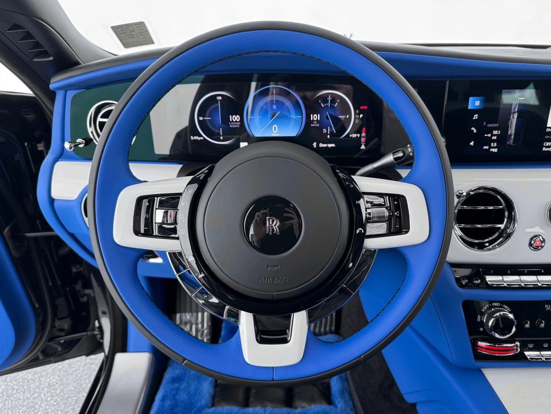 mph011_3344988467_30100e4cdae86cedbd5fc8d13a736321x_b49678a370