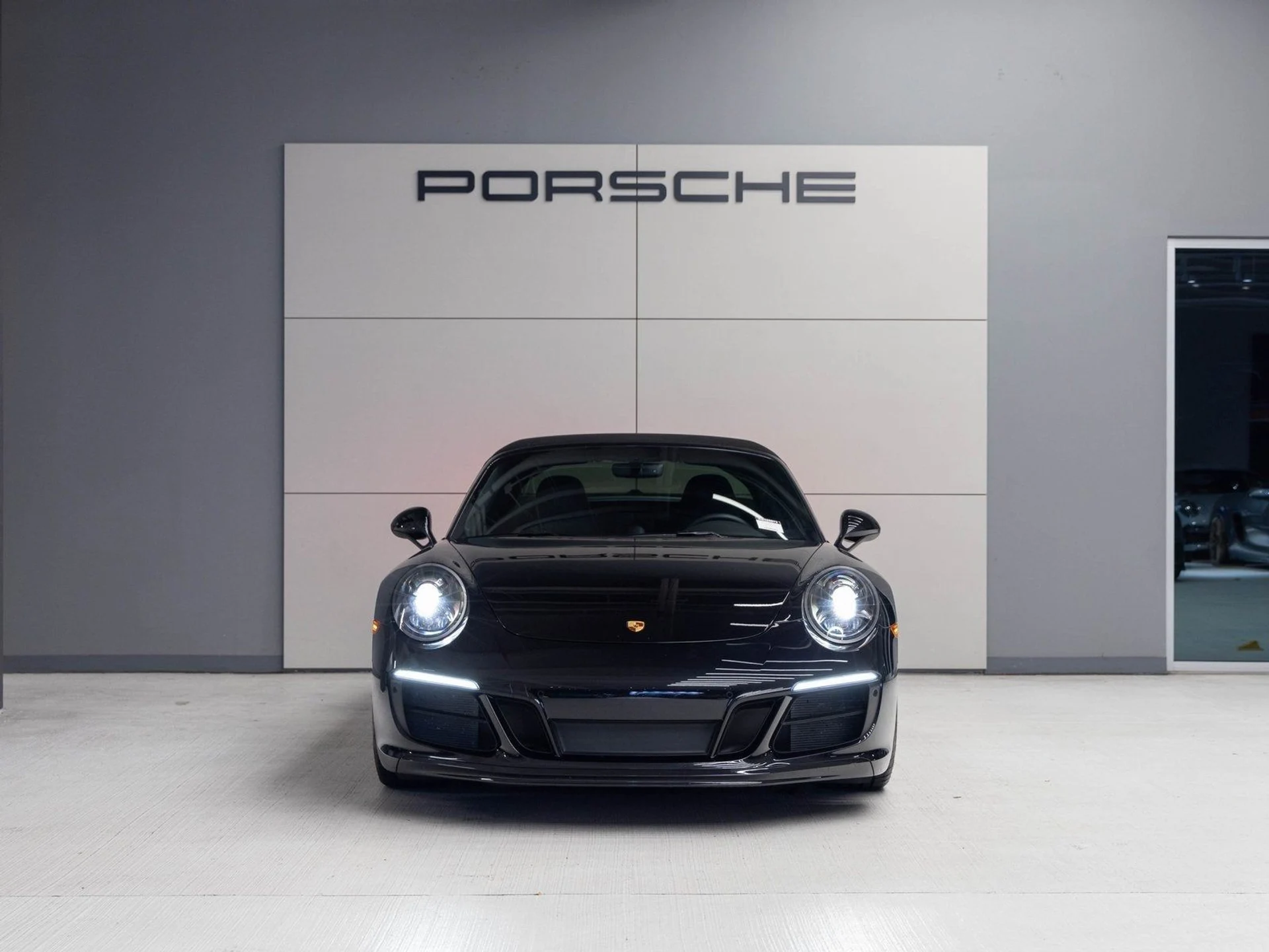 mph011_3347012675_12_5ee2c4878a