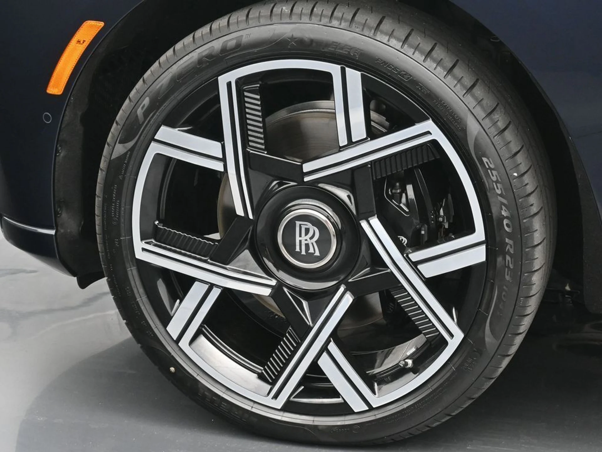 mph011_3348288360_8e353a33a05c44bd7976093cae2c6fbex_e99ca870fe