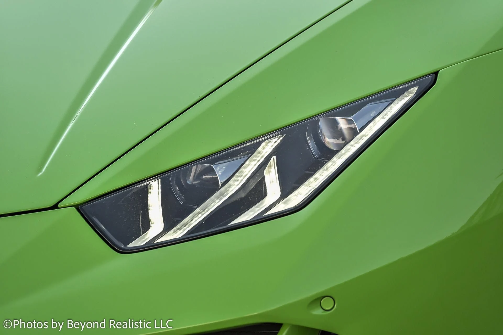 mph011_3348416571_Used_2024_Lamborghini_Huracan_EVO_Spyder_1759824945_c35b562ab5