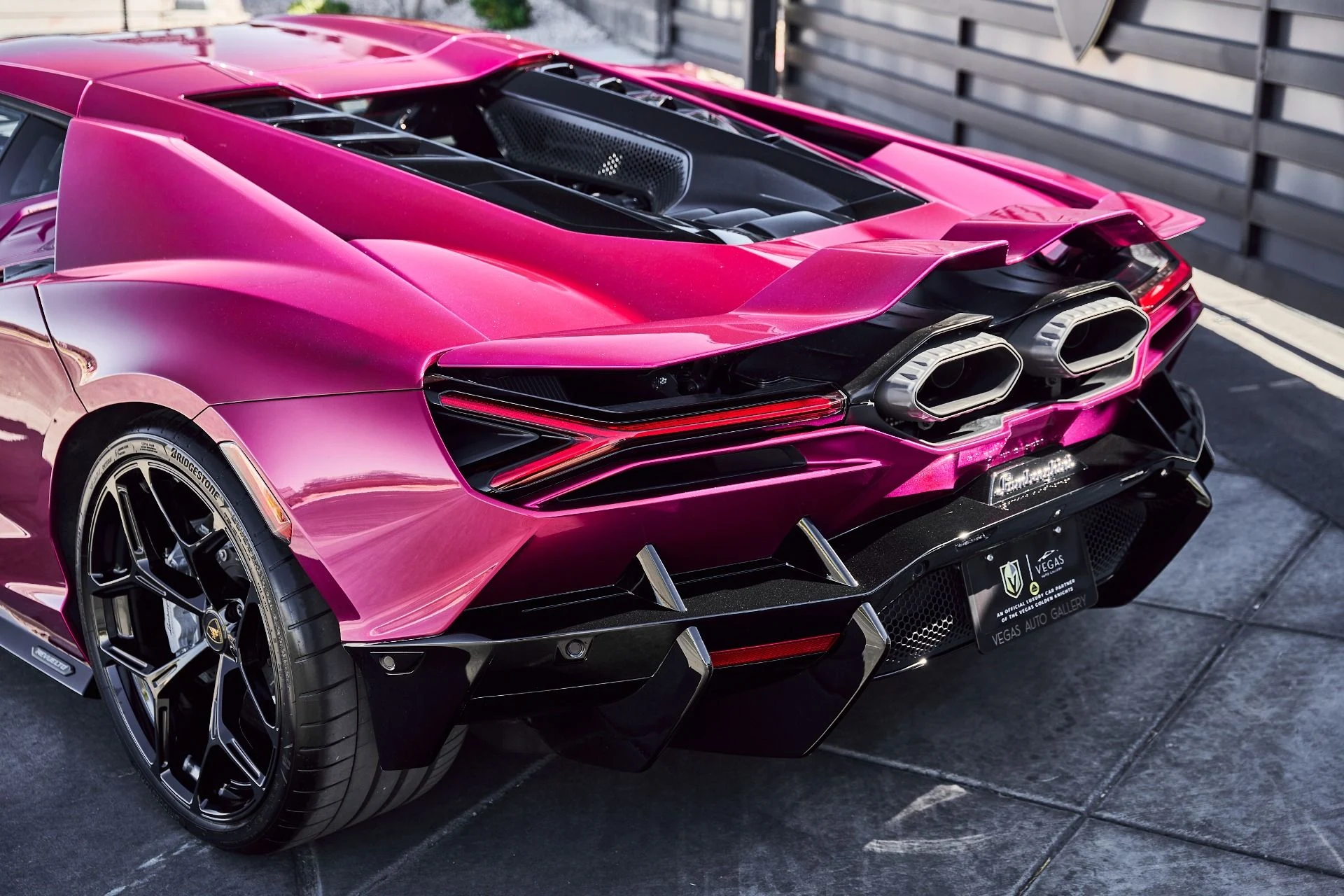 mph011_3351708867_Used_2025_Lamborghini_Revuelto_Base_1782964977_1121c936ea
