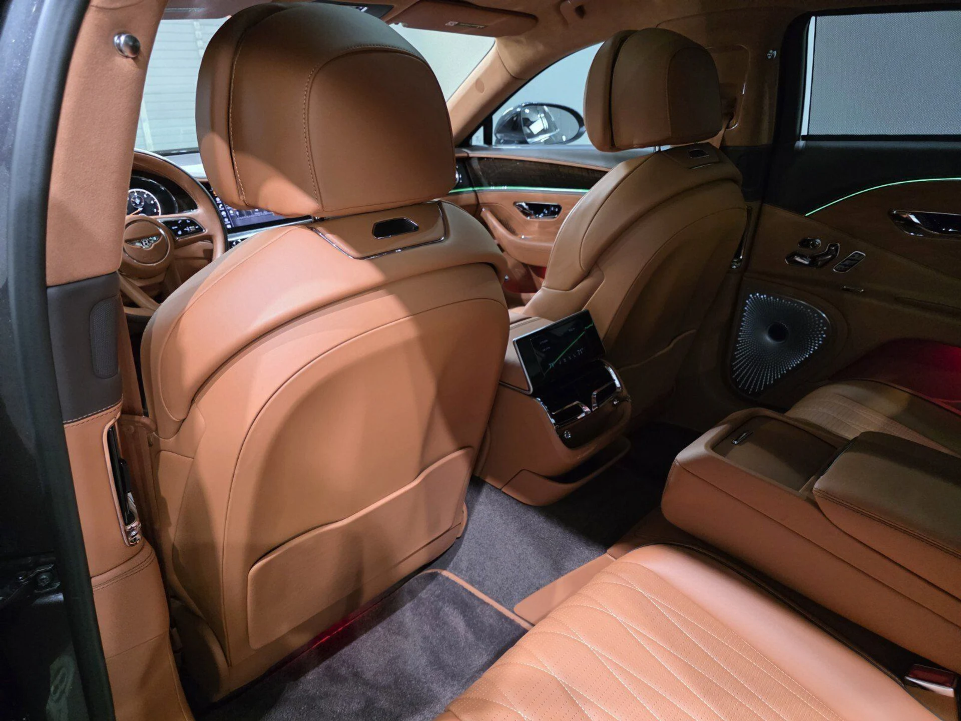 mph011_3354044309_8517428e5bb8abc871eba8d19b790ca4_3c02b4d580