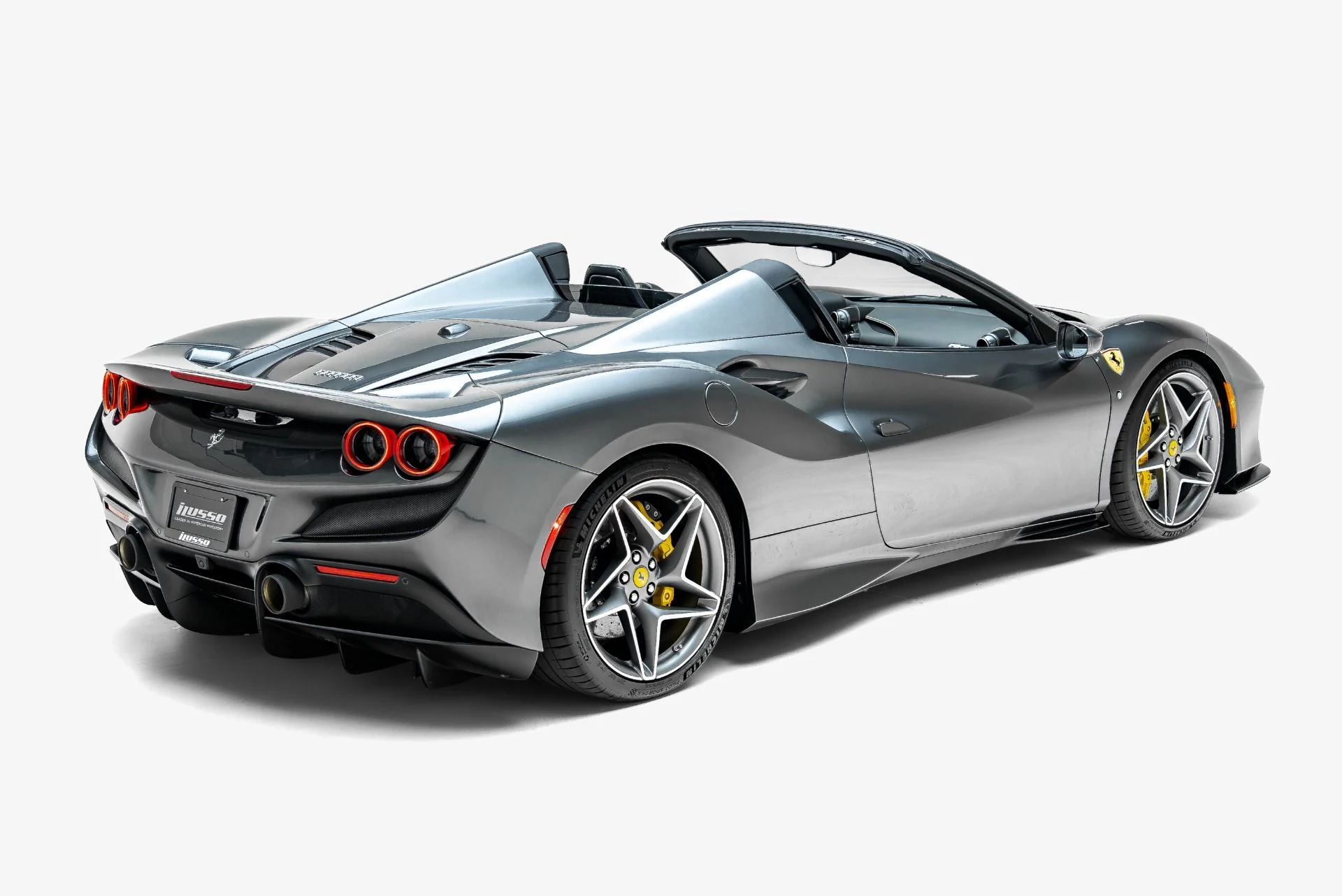 mph011_3355171622_Used_2022_Ferrari_F8_Spider_1788910579_ace7a2d85c