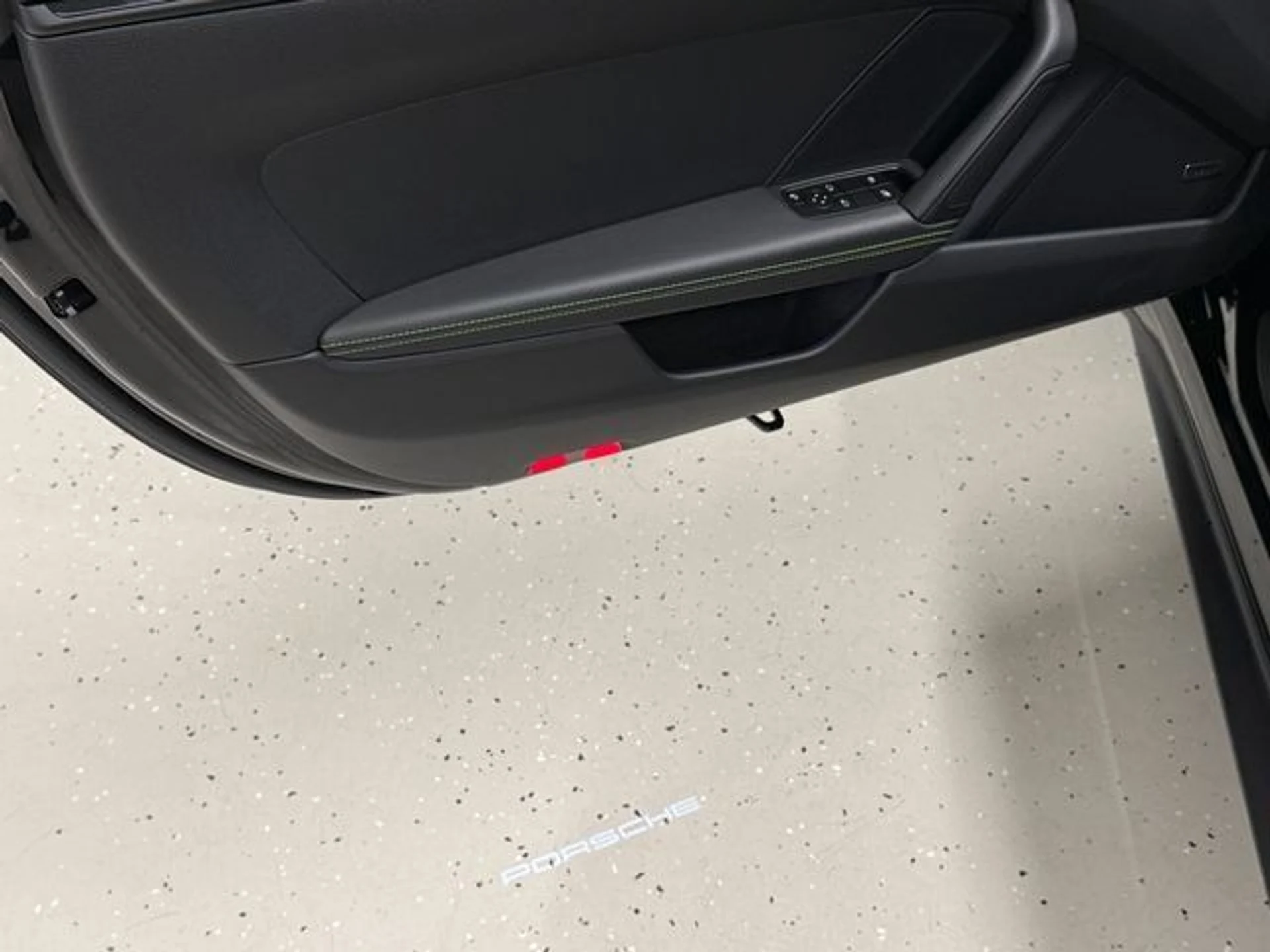 mph011_3357861515_8e7521fb94b665e3a135ec0f3742859b_ac6451fa9c