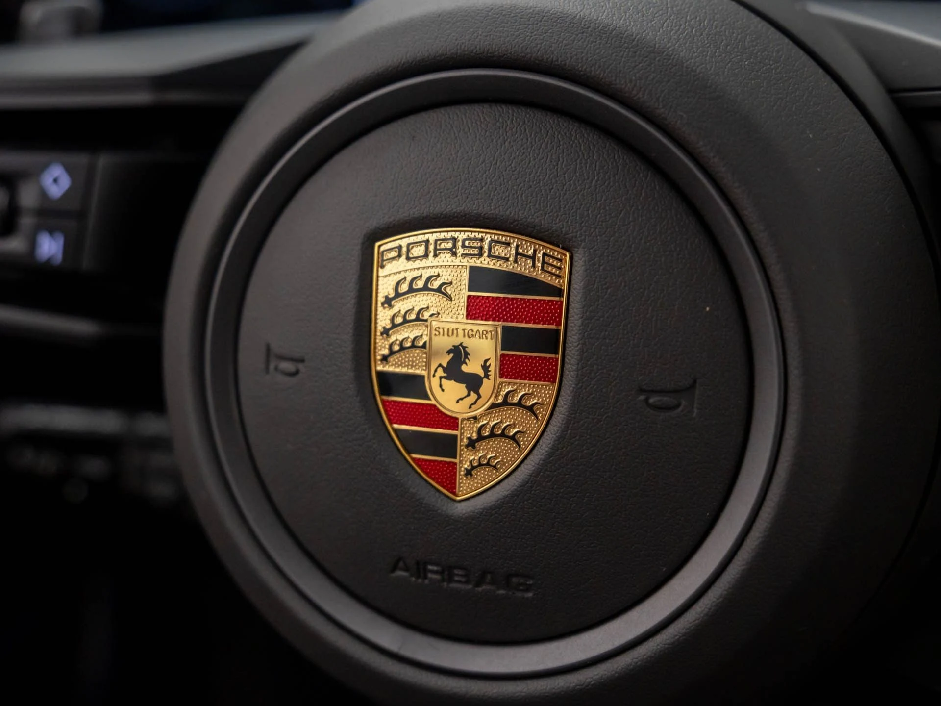 mph011_3364092753_5b4e67e64275838841a01a2f8d18fcabx_0479ce7cff