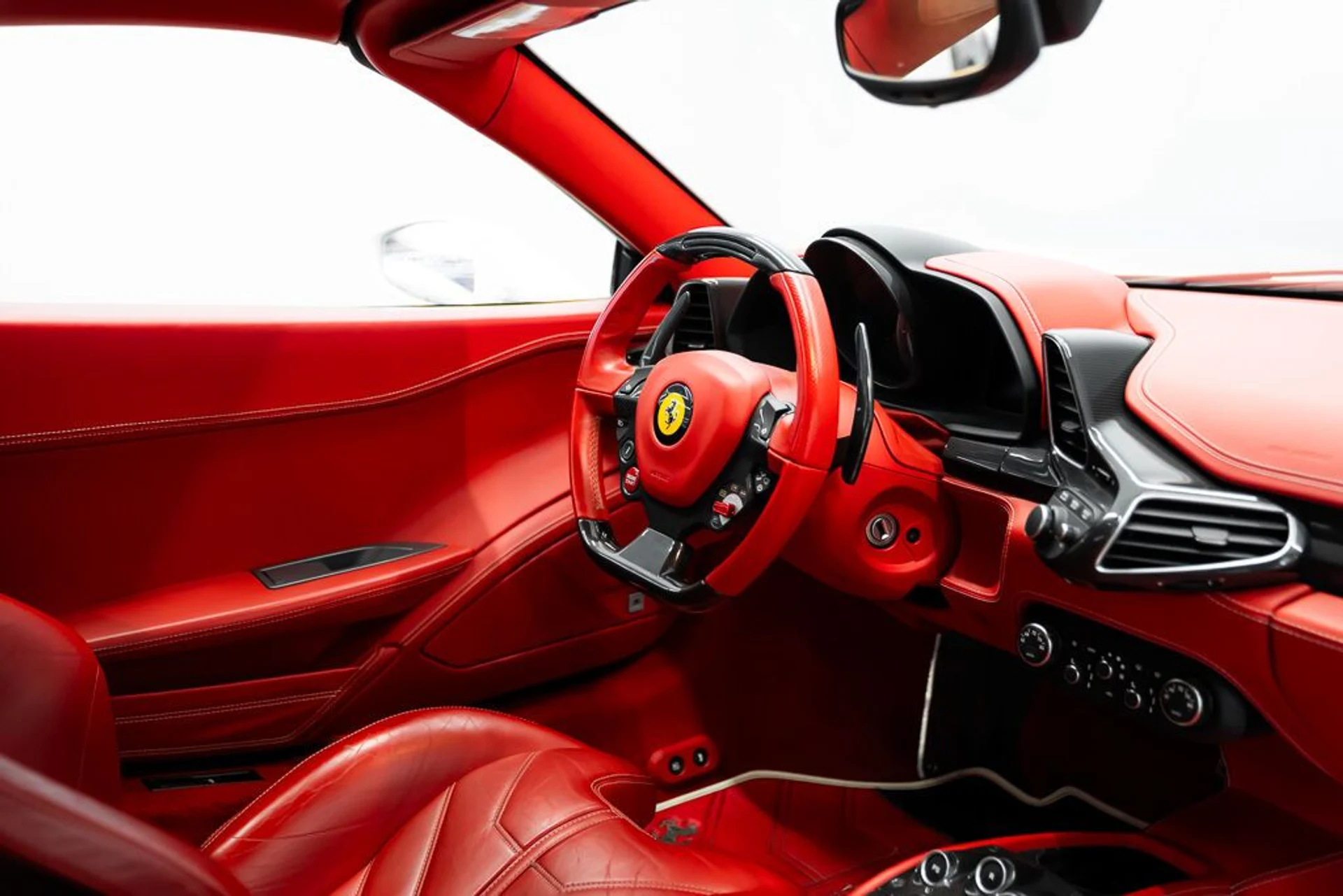 mph011_3367669853_ferrari_458_italia_2013_jpg_v_1754355020_d9f099b2f7