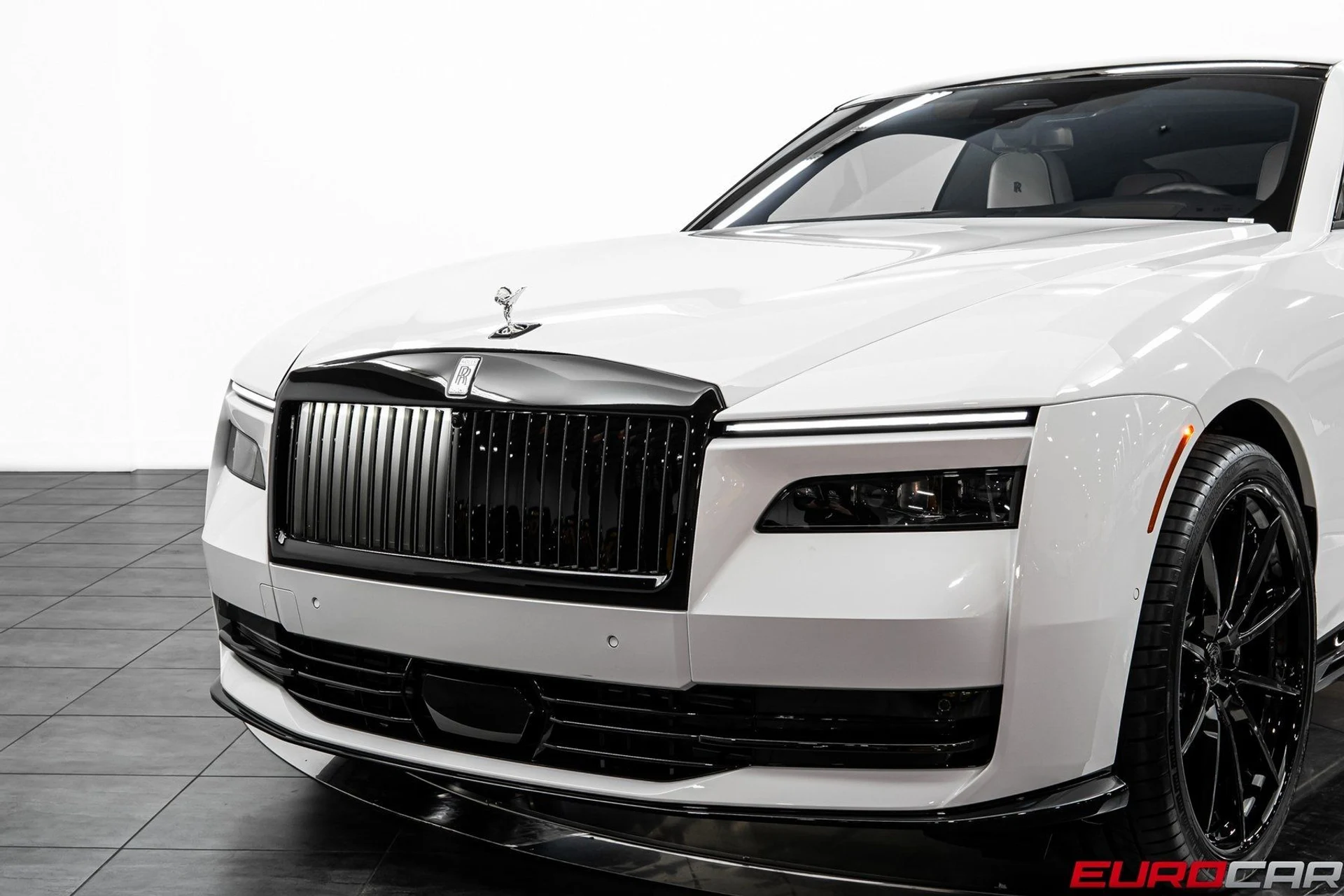 mph011_3369638732_image_12_a075298dbc