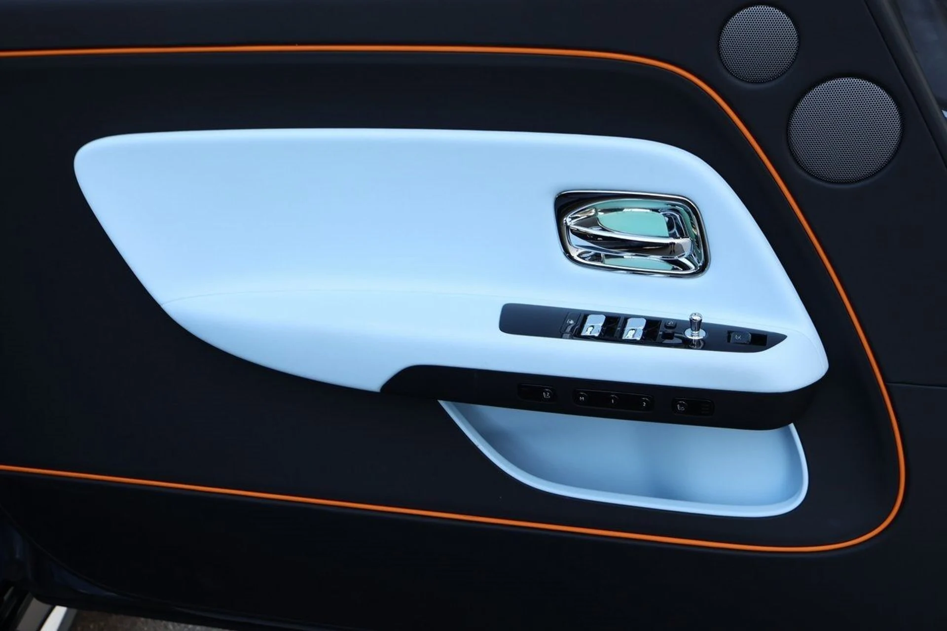 mph011_3370682815_12_56279dd28f