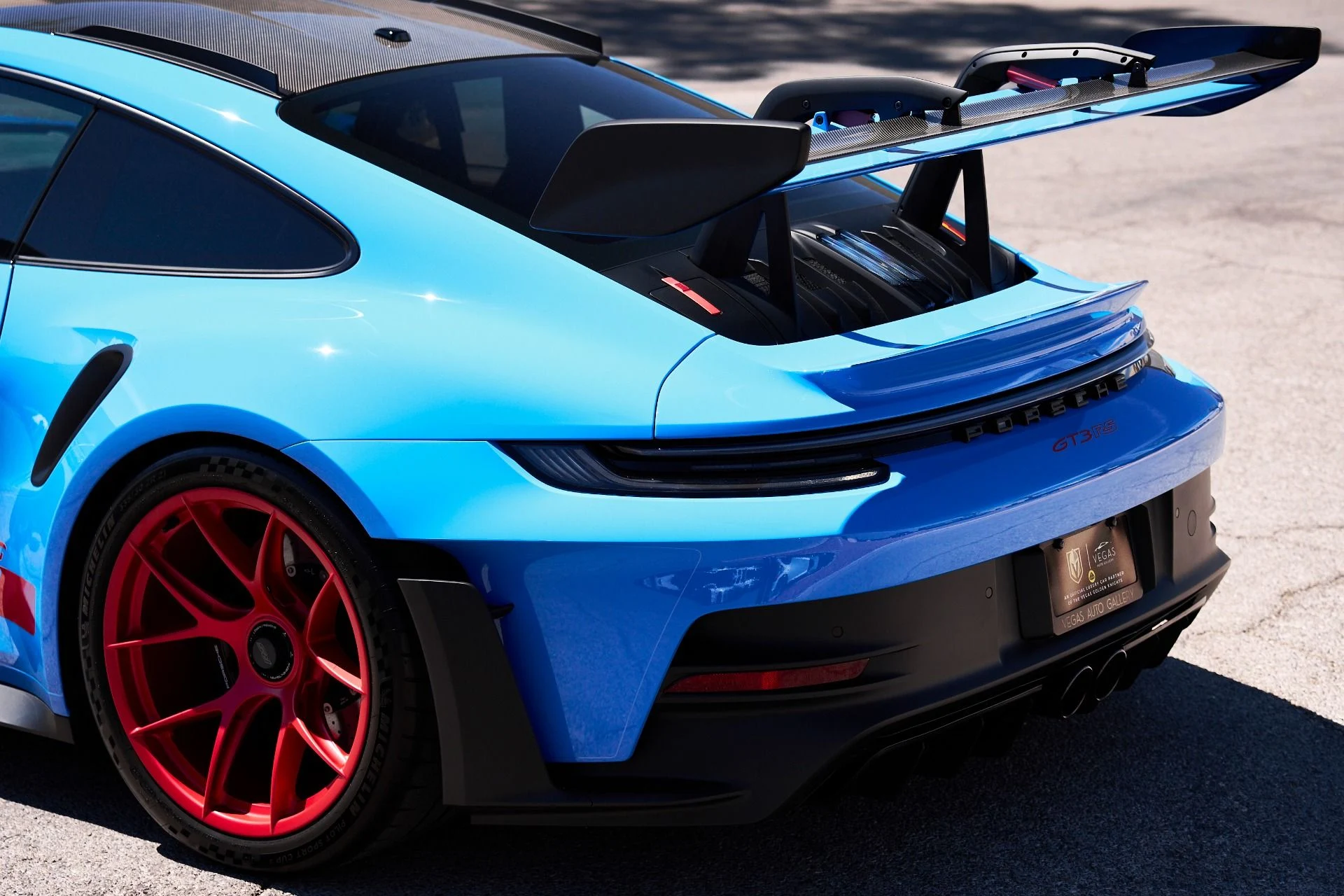 mph011_3374465275_Used_2024_Porsche_911_GT_3_RS_1754618646_6f7d0b2c91