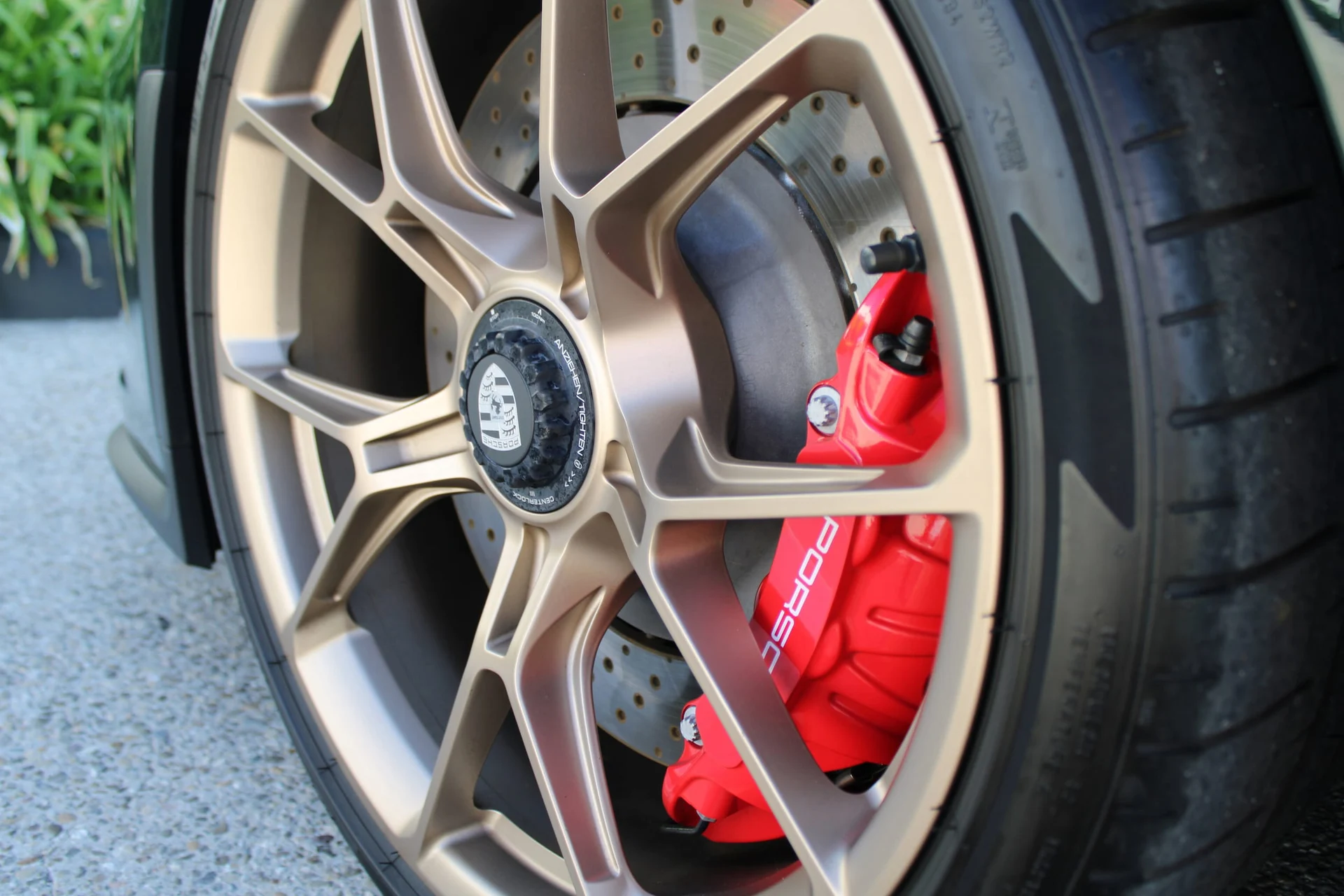 mph011_3378401548_7ae502c7788988dd03a544601cdd1ed1x_2d997db889