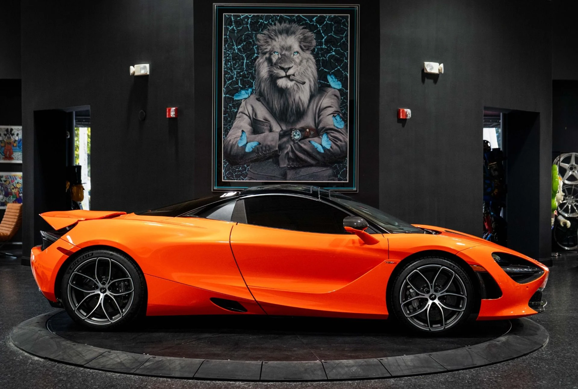 mph011_3386653103_Used_2019_Mc_Laren_720_S_Spider_1767641585_81b50af1e5