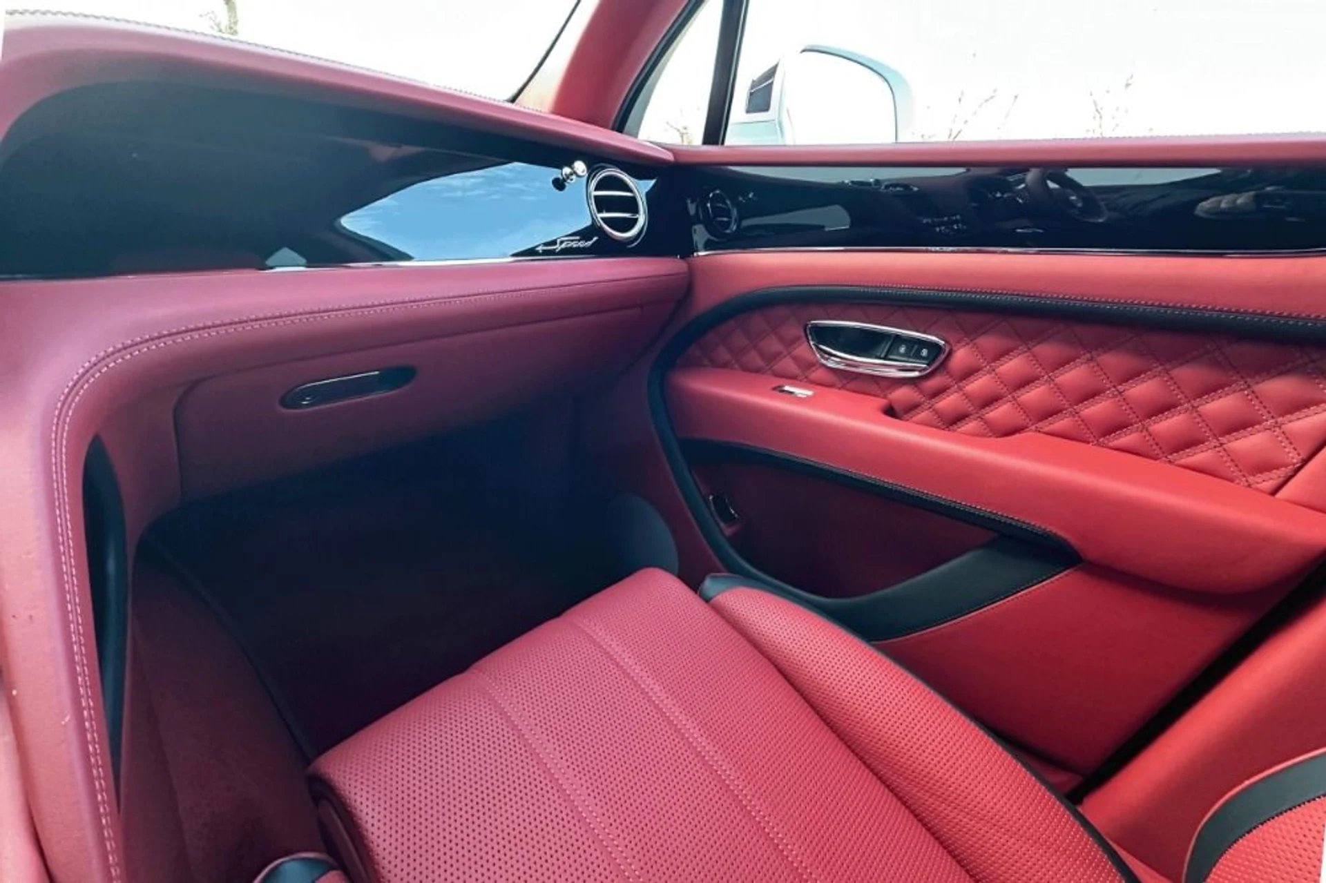 mph011_3394670960_Used_2022_Bentley_Bentayga_Speed_1768300106_517cf073a6