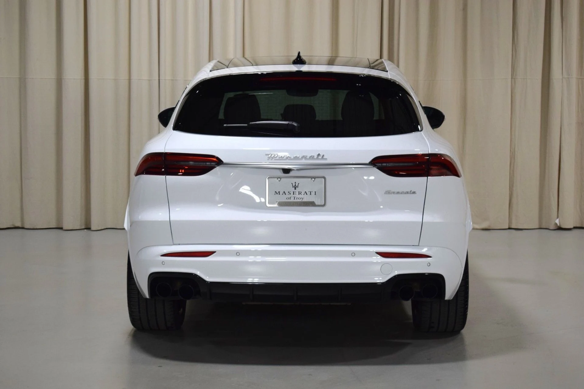 mph011_3395263250_0e243974bebc8a2fd8b56295dd36f524x_c23b0a6a3b