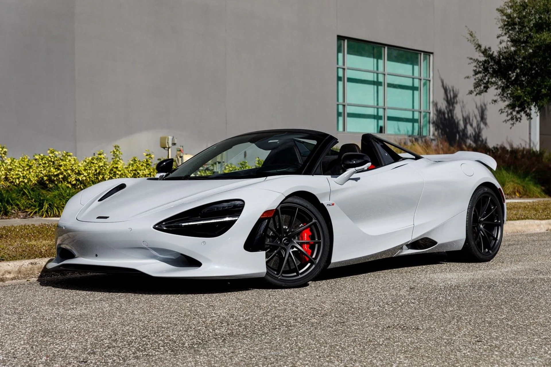 mph011_3399325675_637_p12_l_f9a14a20ce