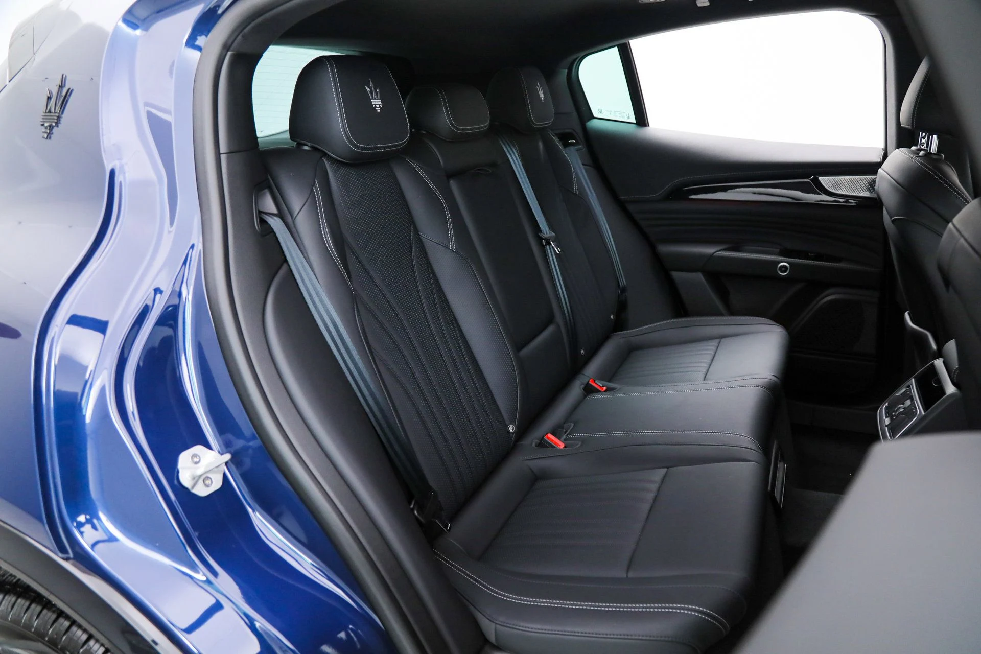 mph011_3400821029_26235b6c9887f051ab854276be12aa20_1d502953f2