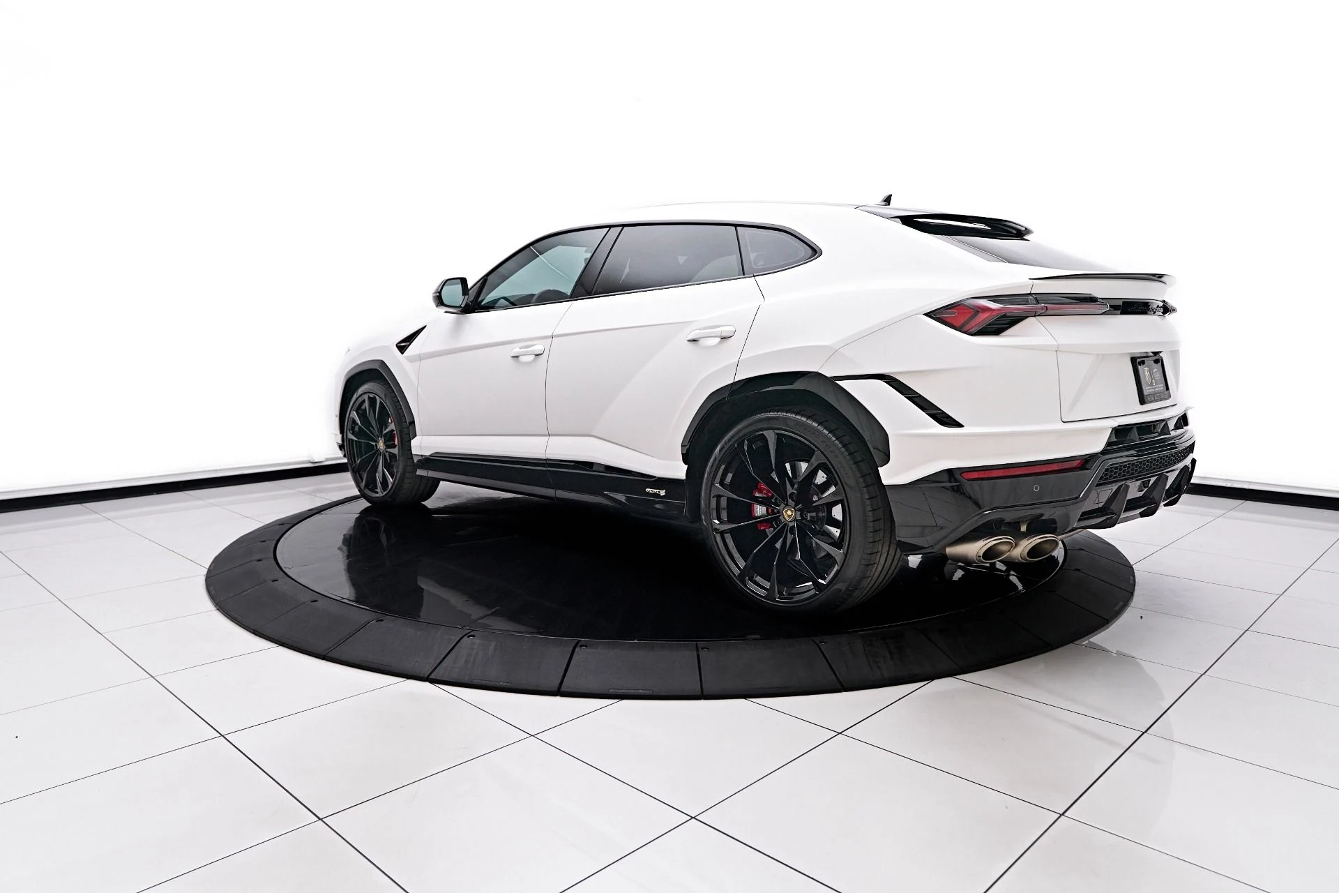 mph011_3402364770_Used_2024_Lamborghini_Urus_S_1751401874_81ff420d12