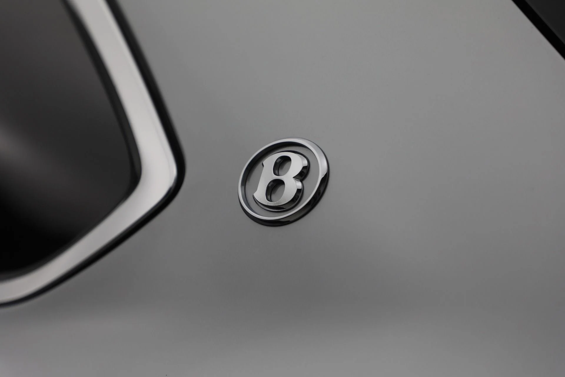 mph011_3414812781_New_2025_Bentley_Bentayga_EWB_V8_a642aa5f19