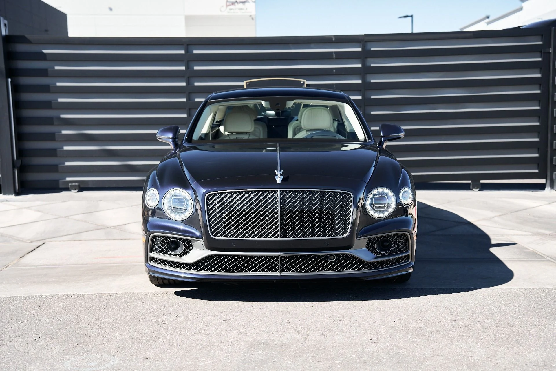 mph011_3415686185_Used_2024_Bentley_Flying_Spur_Mulliner_W12_1760650602_1d90c49ee9