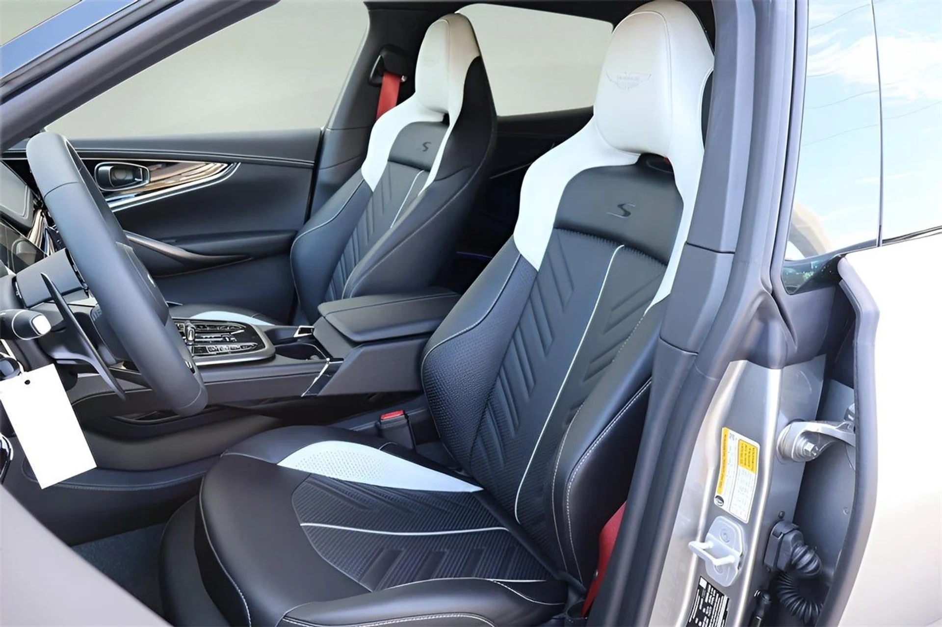 mph011_3418544936_12_ea01e36b90