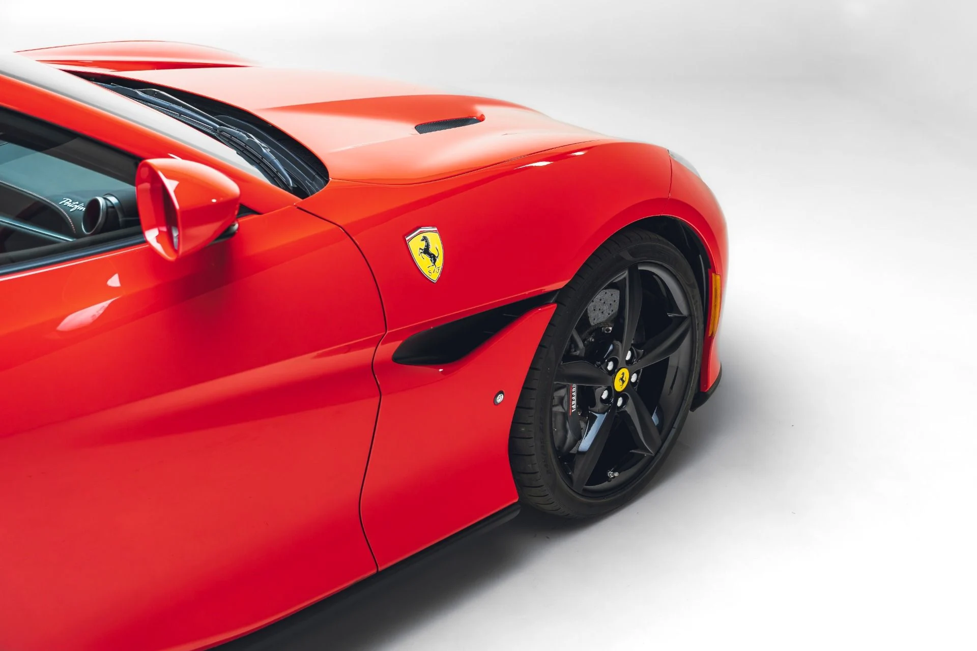mph011_3421613543_Used_2019_Ferrari_Portofino_1781556039_15cf7dd7c5