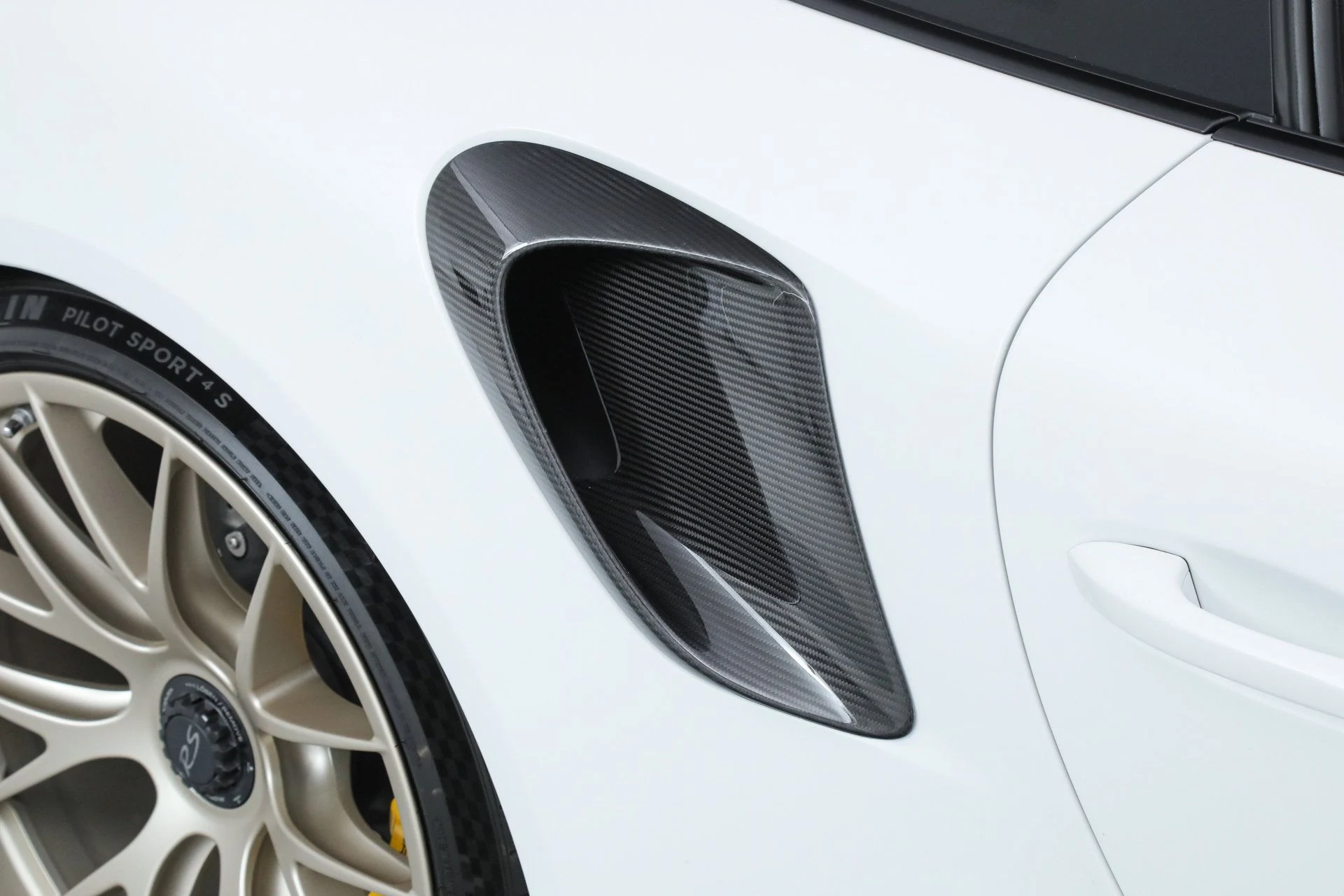 mph011_3423760407_c56e156102dcb4997c24bb238a18ec12_f21dba4a7c