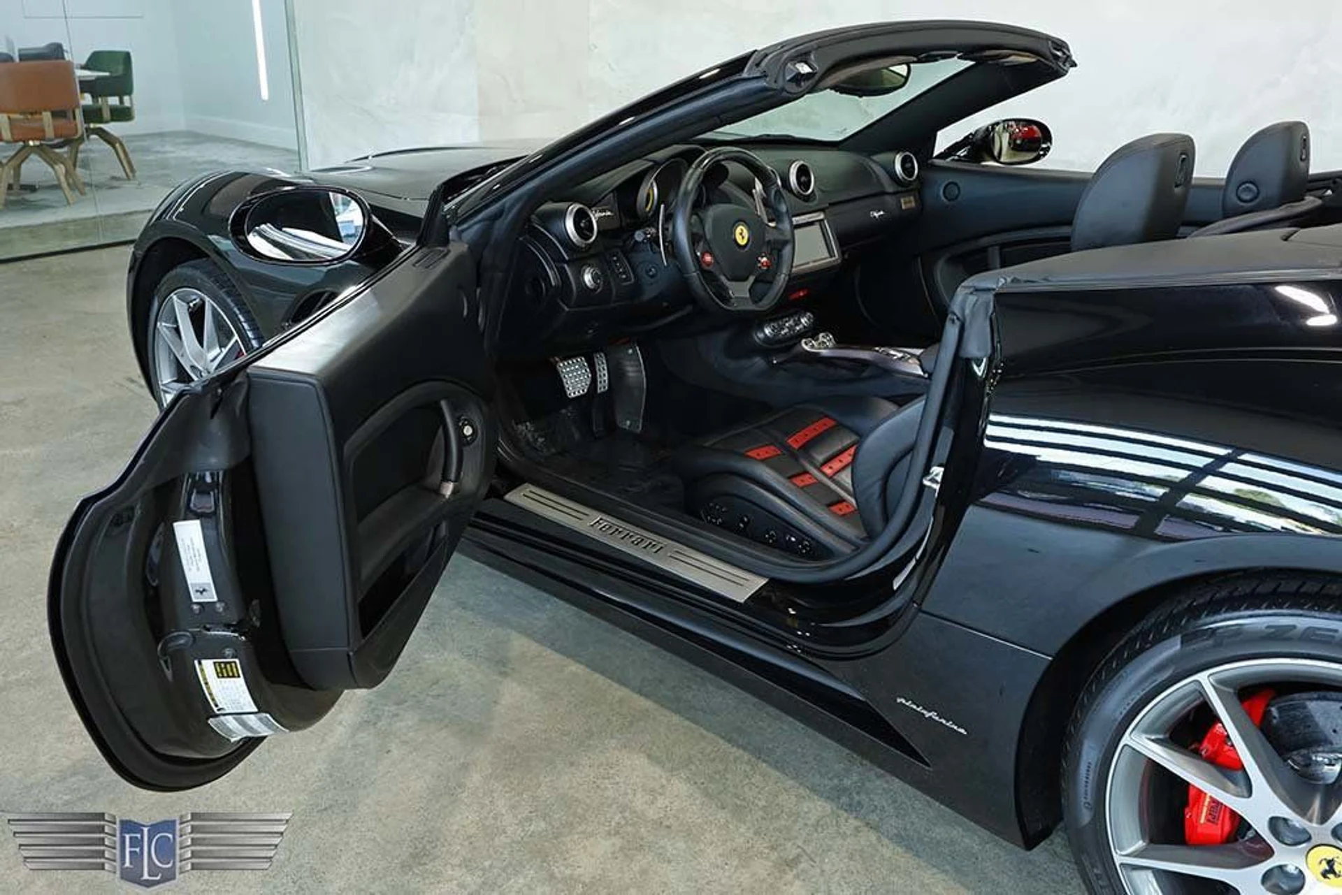 mph011_3428341900_used_2012_ferrari_california_2drconvertible_9689_22890913_12_1024_00c7470b6f