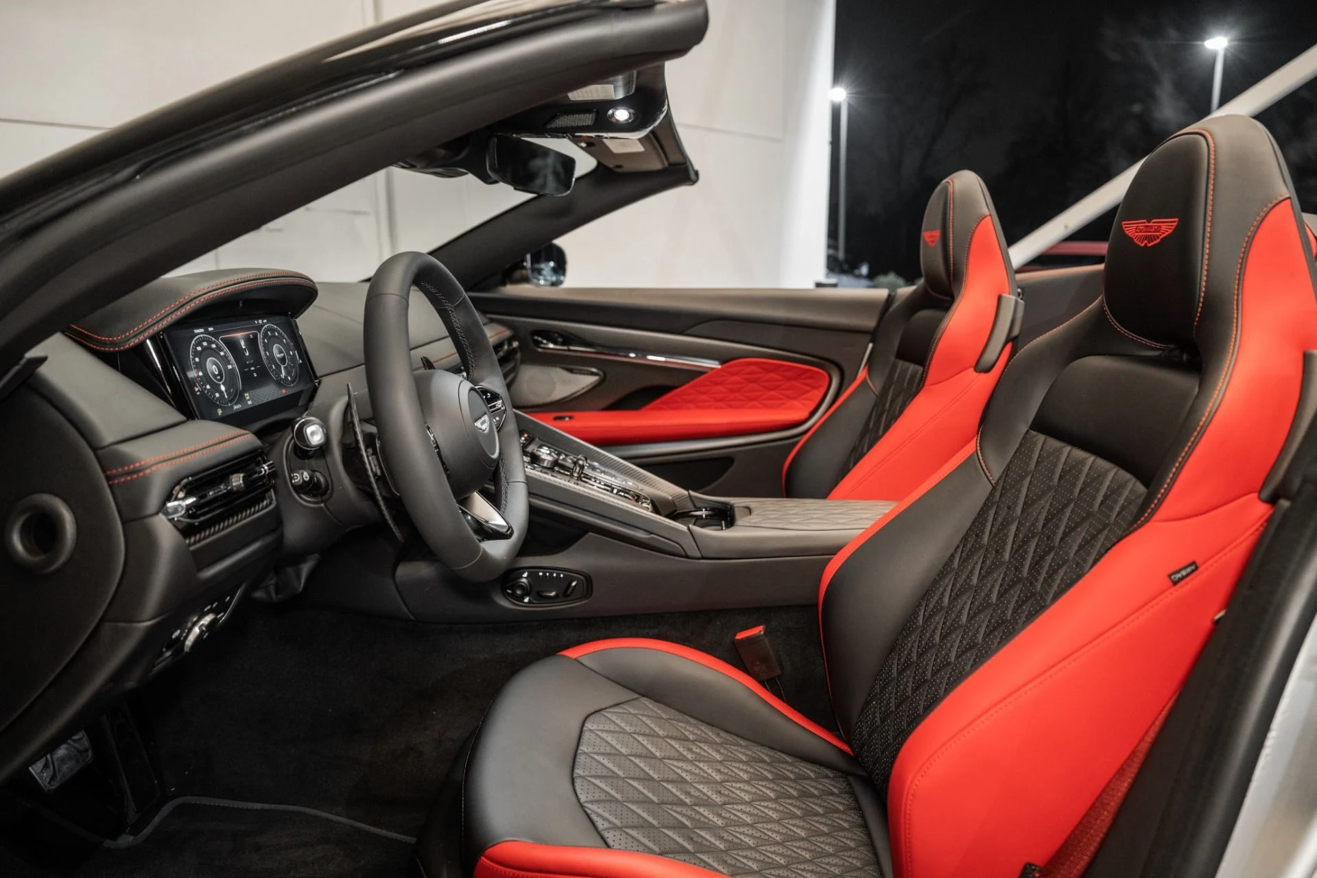 mph011_3428367634_New_2025_Aston_Martin_DB_12_Volante_1735316524_b0e78d8b13