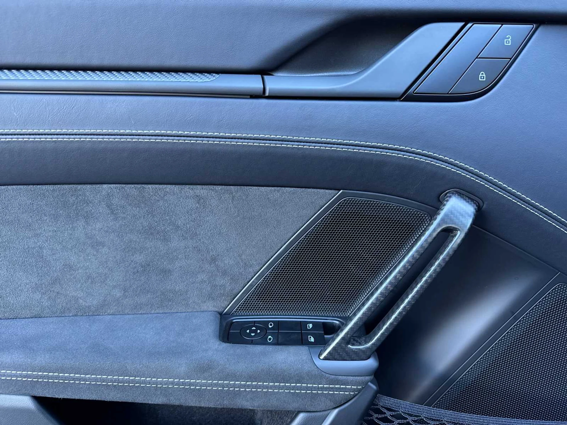 mph011_3431620545_e6242962342bfb80784cb7bb71eea5b8x_a6213e65cf