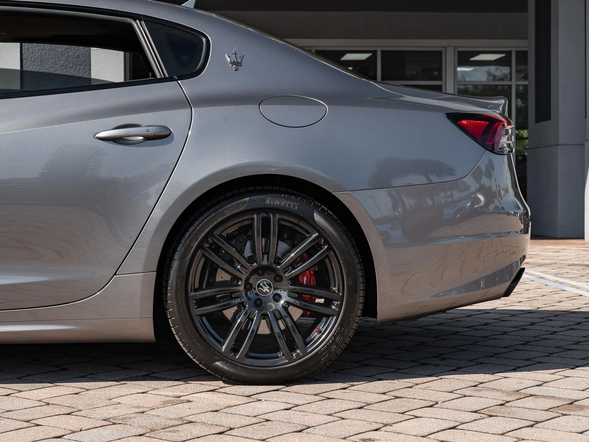 mph011_3461737025_Used_2022_Maserati_Quattroporte_GT_1765231523_bea49c8c60