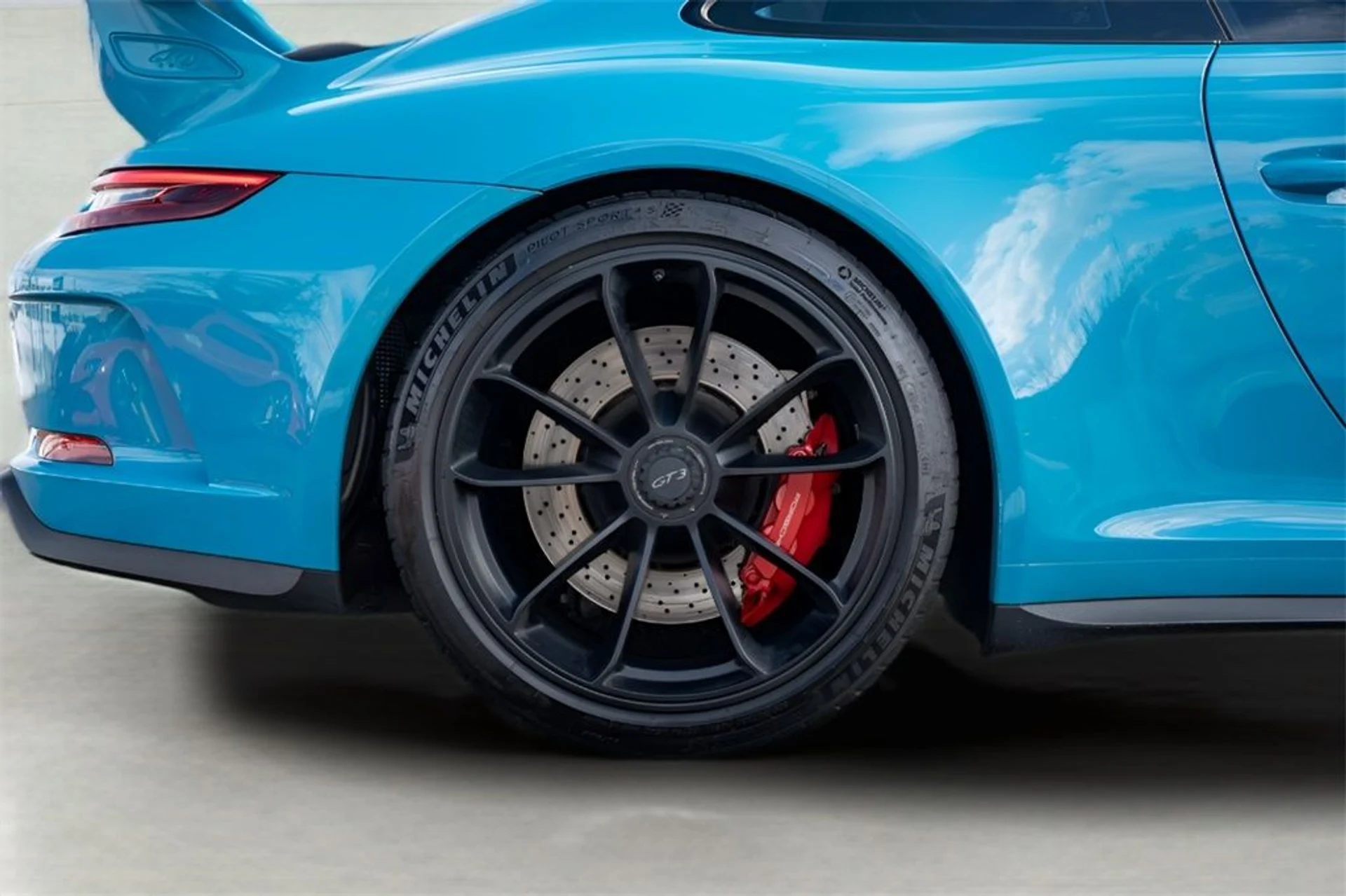 mph011_3468542686_image_12_6105c873bf