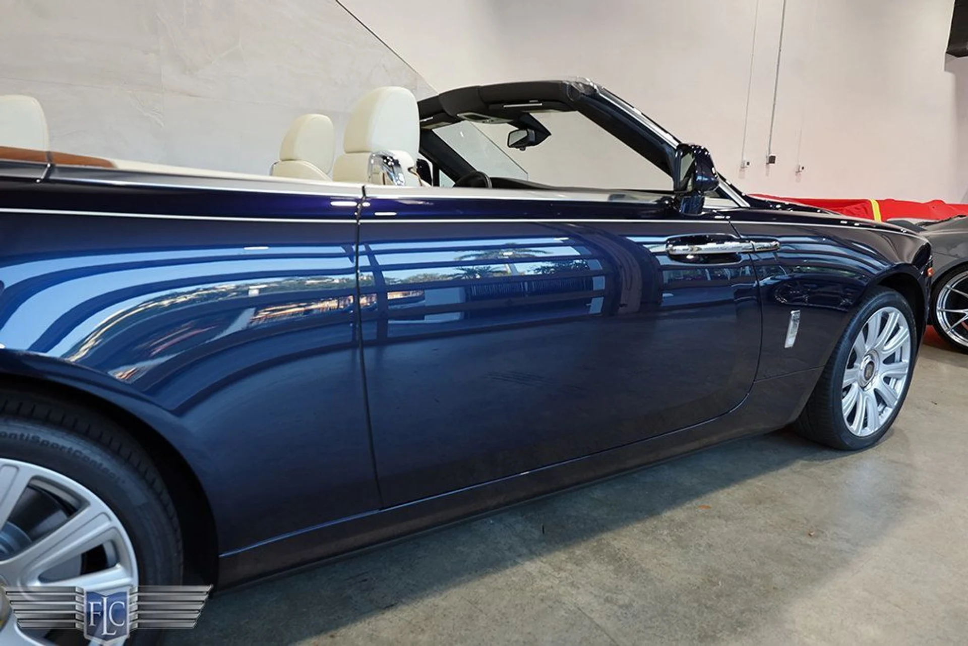 mph011_3474053280_used_2016_rolls_royce_dawn_2drconvertible_9689_23037962_12_1024_ee5886855a