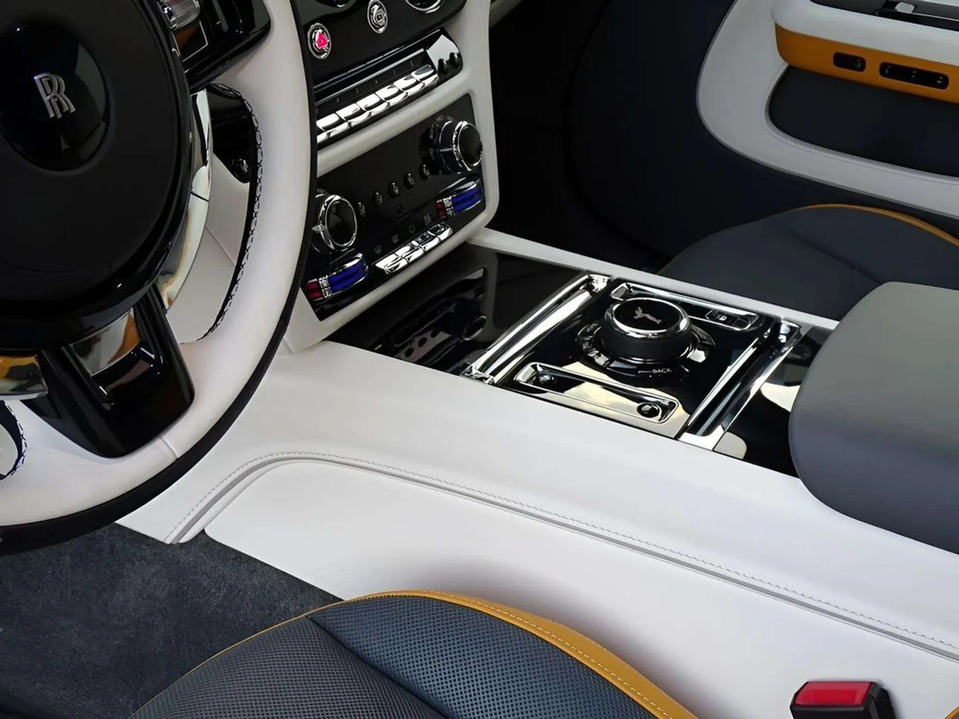 mph011_3475788123_16f0f28b6080742f35aa750cf56da701x_05fb9b0083