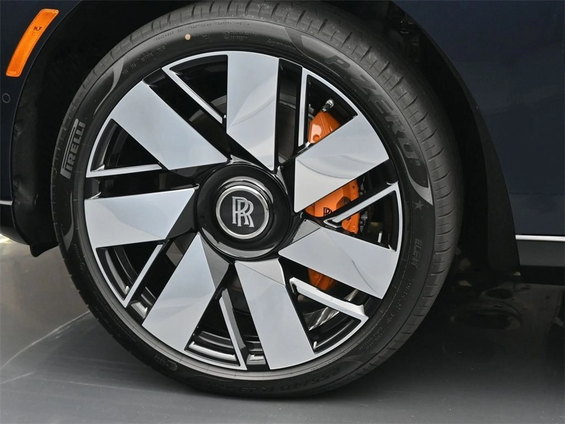 mph011_3477611036_2e584f76329bd4d69c9231f7cd40e477x_aef5c6c14e