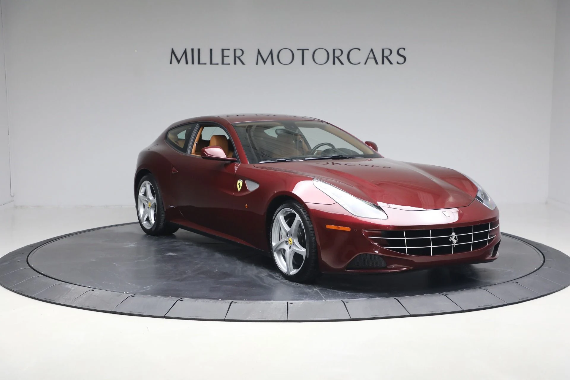 mph011_3478746540_Used_2012_Ferrari_FF_1765920429_5603aca6c0
